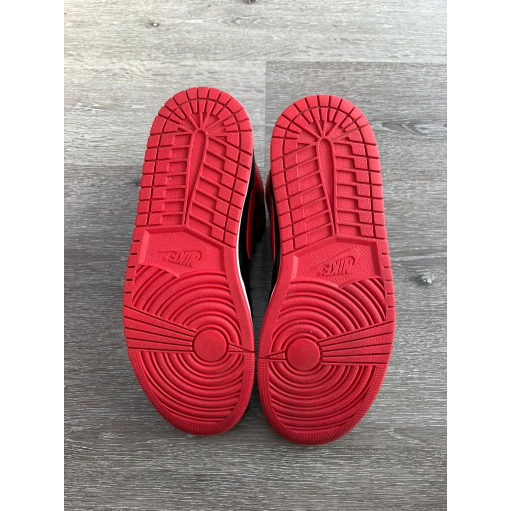 Air Jordan 1 Mid "Alternate Bred" (2022) **PRE-OWNED**