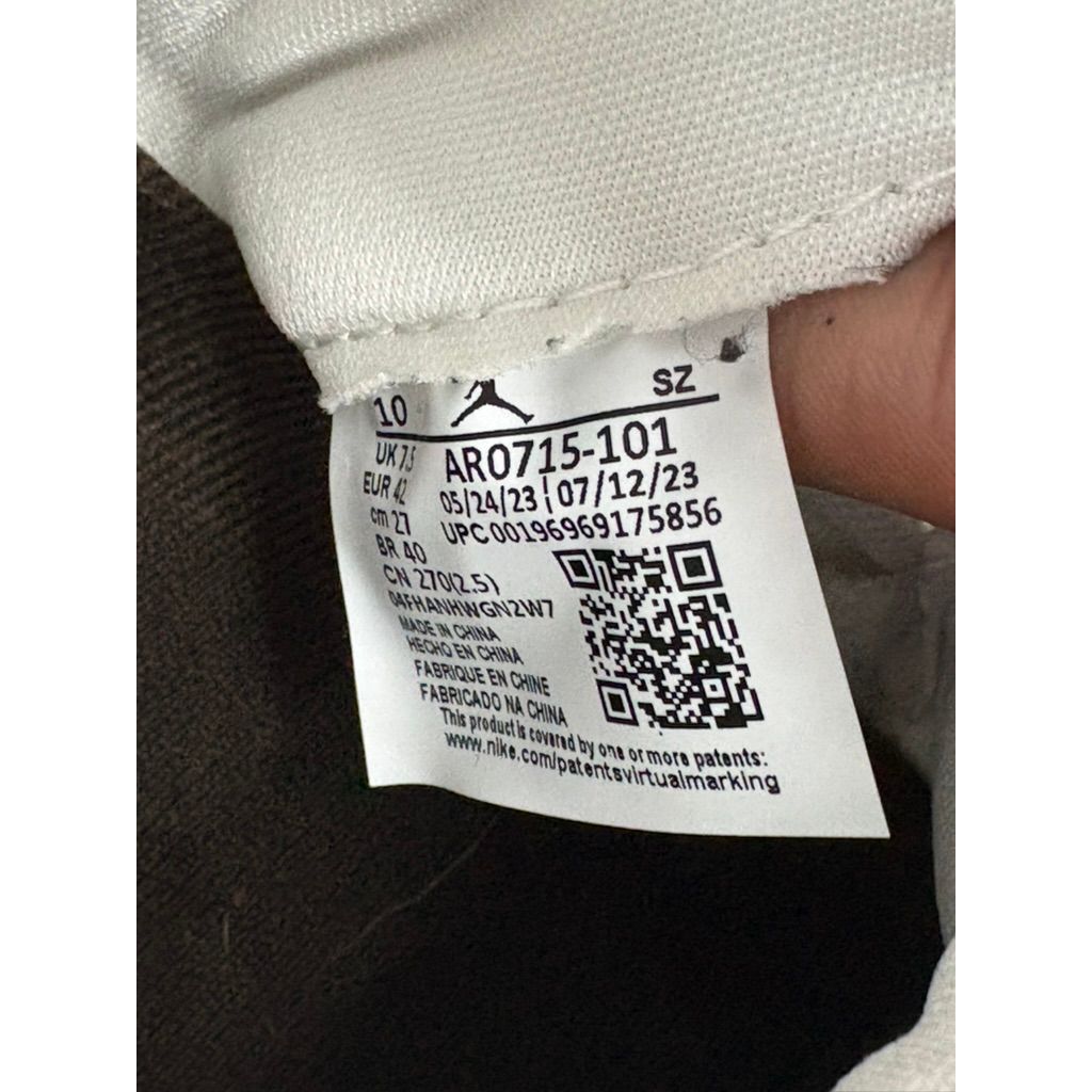 Air Jordan 11 Retro "Neapolitan" (WMNS) **PRE-OWNED**