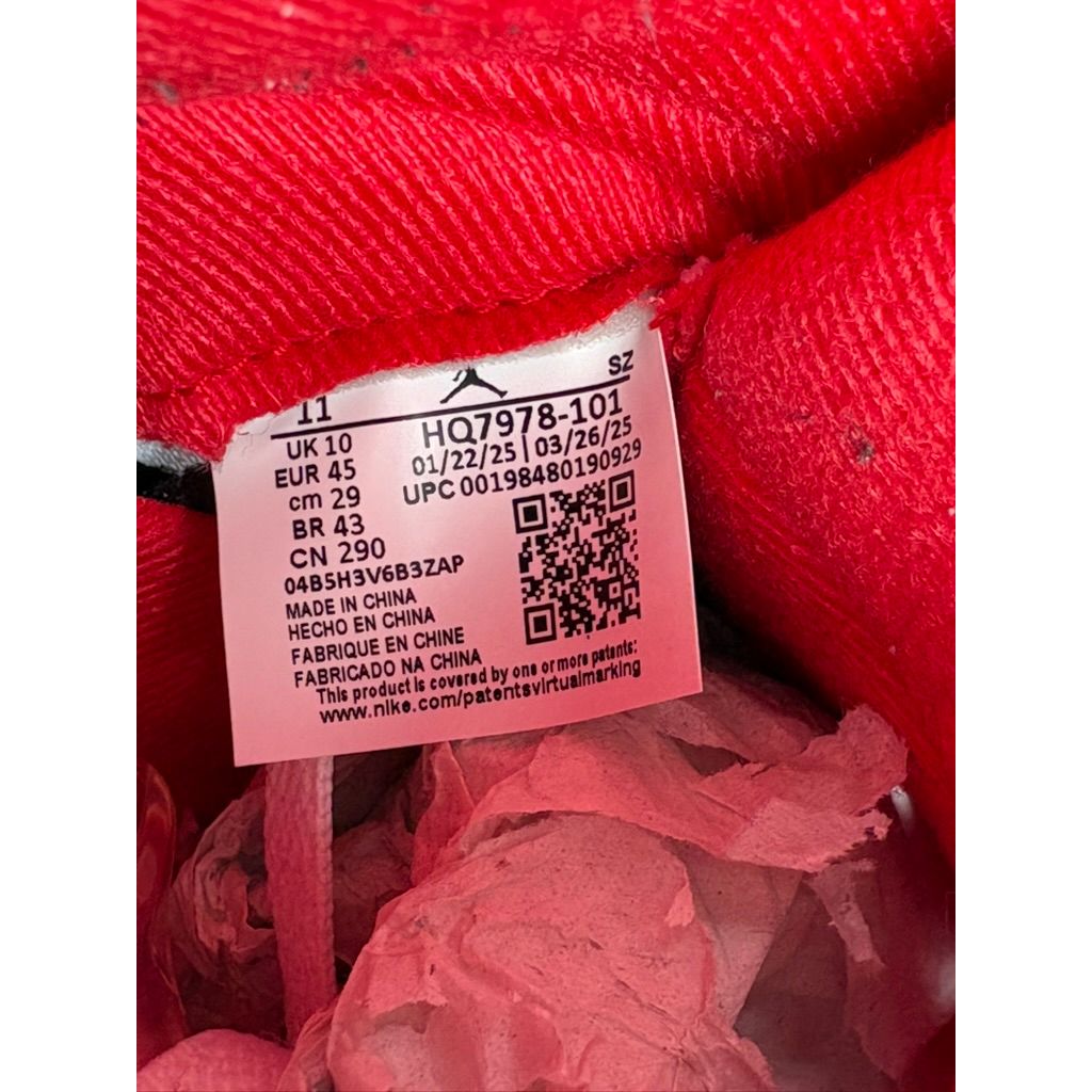 Air Jordan 5 Retro "Fire Red Black Tongue" (2025) **PRE-OWNED**