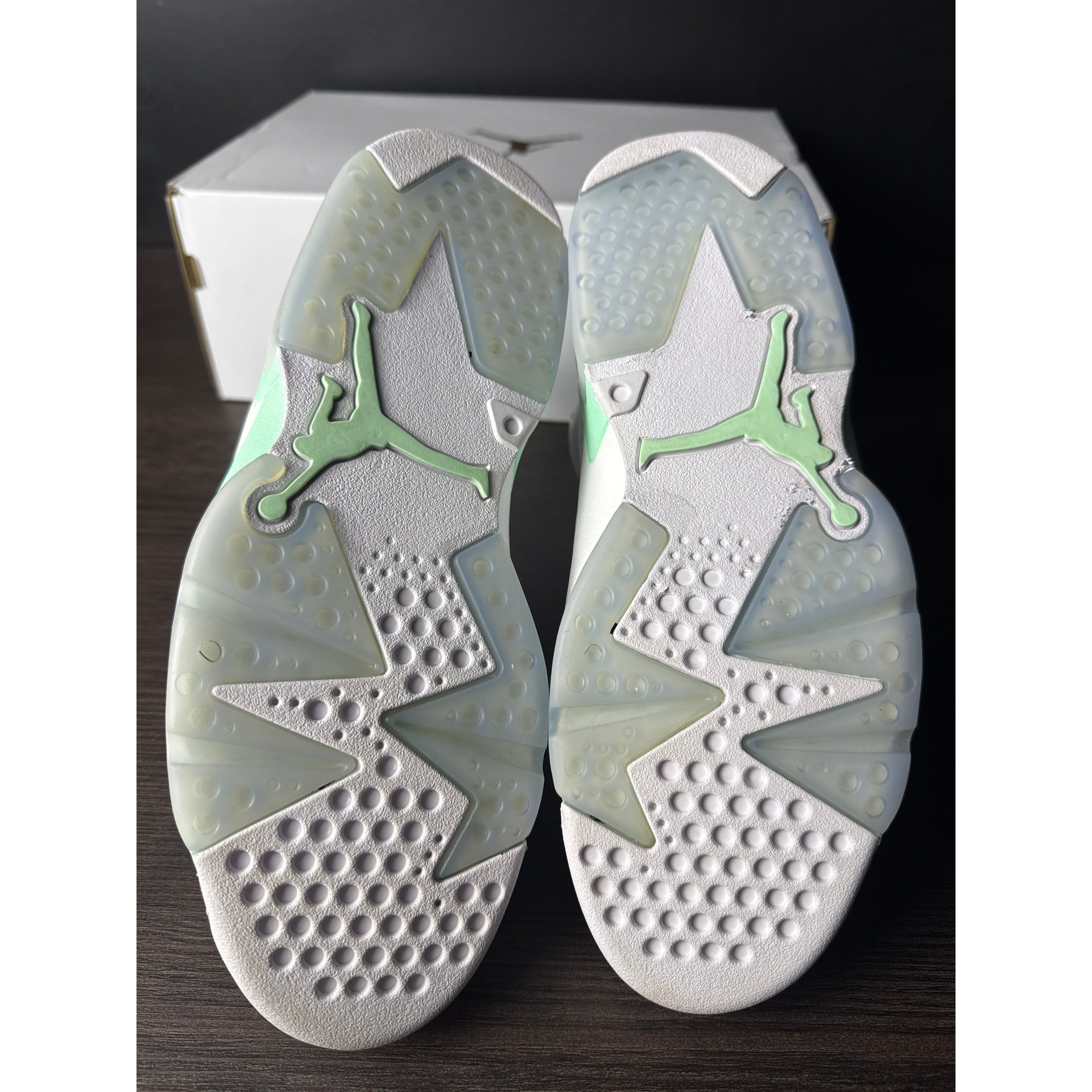 Air Jordan 6 Retro "Mint Foam" (WMNS) **PRE-OWNED**