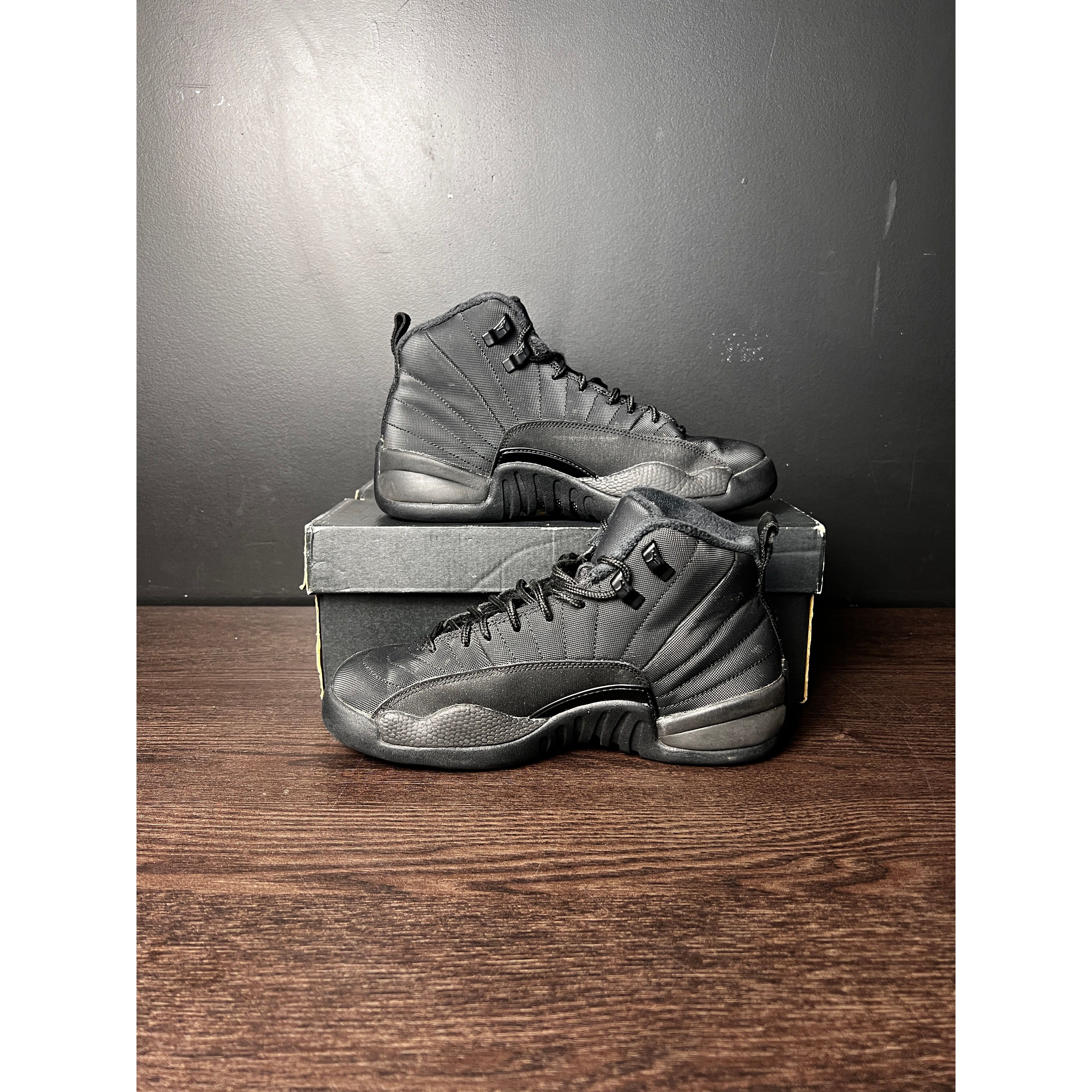 Air Jordan 12 Retro "Winter Black" (GS) **PRE-OWNED**