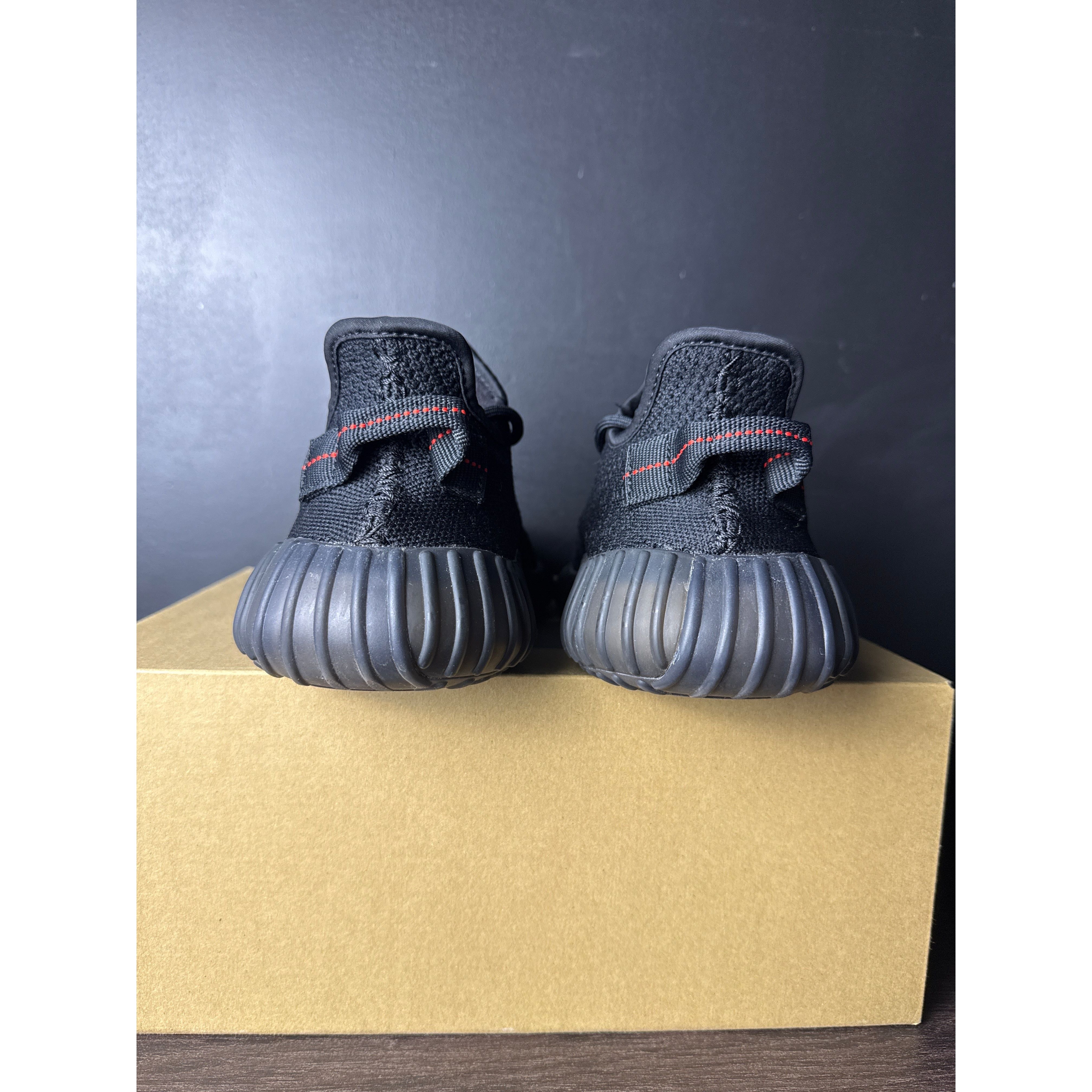 adidas Yeezy Boost 350 V2 "Bred" (Black Red) **PRE-OWNED**