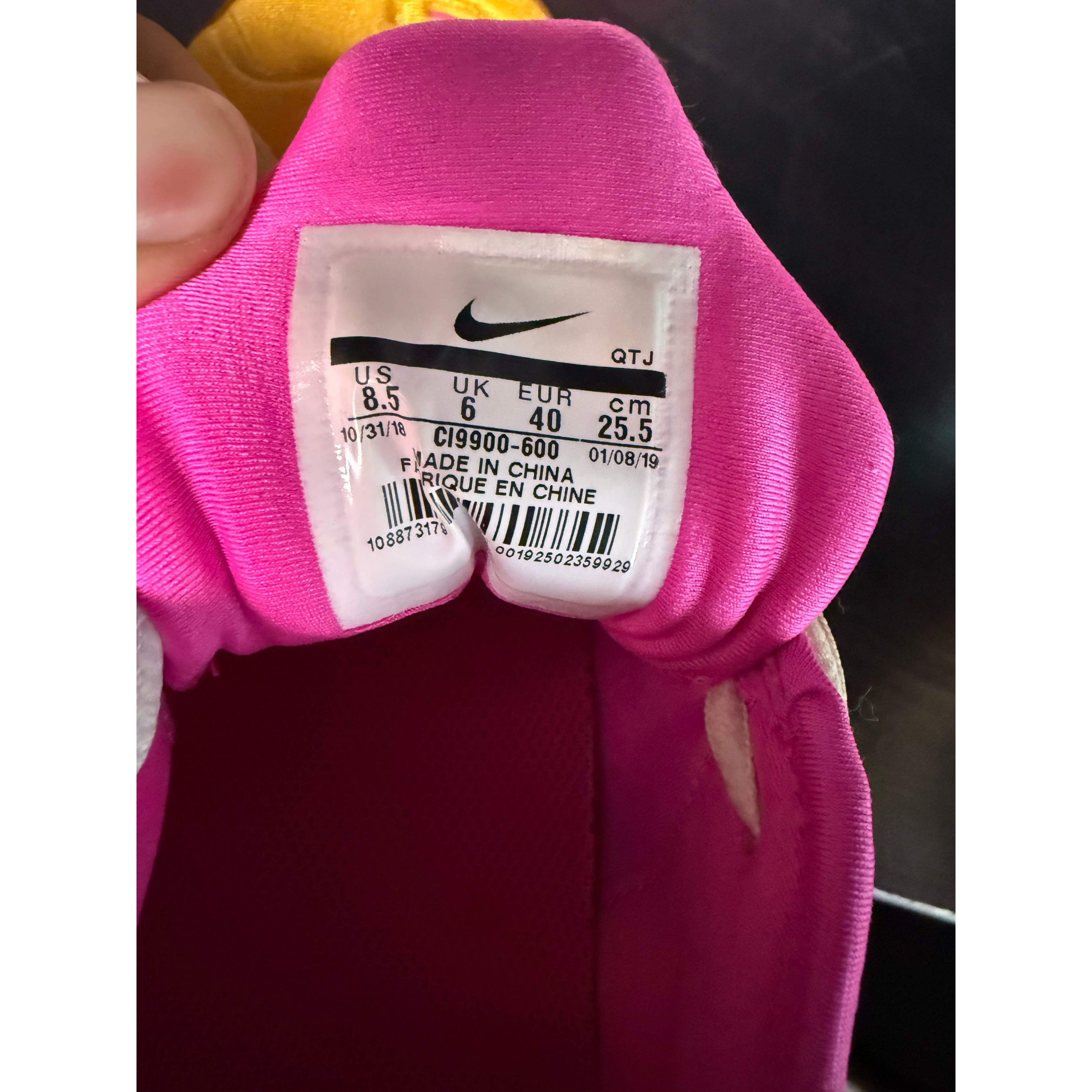 Nike Air VaporMax Plus "Laser Fuchsia Psychic Pink" (WMNS) **PRE-OWNED**