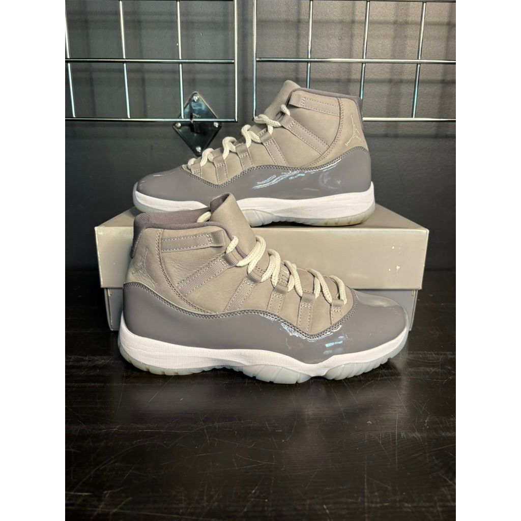 Air Jordan 11 Retro "Cool Grey" (2021) **PRE-OWNED**