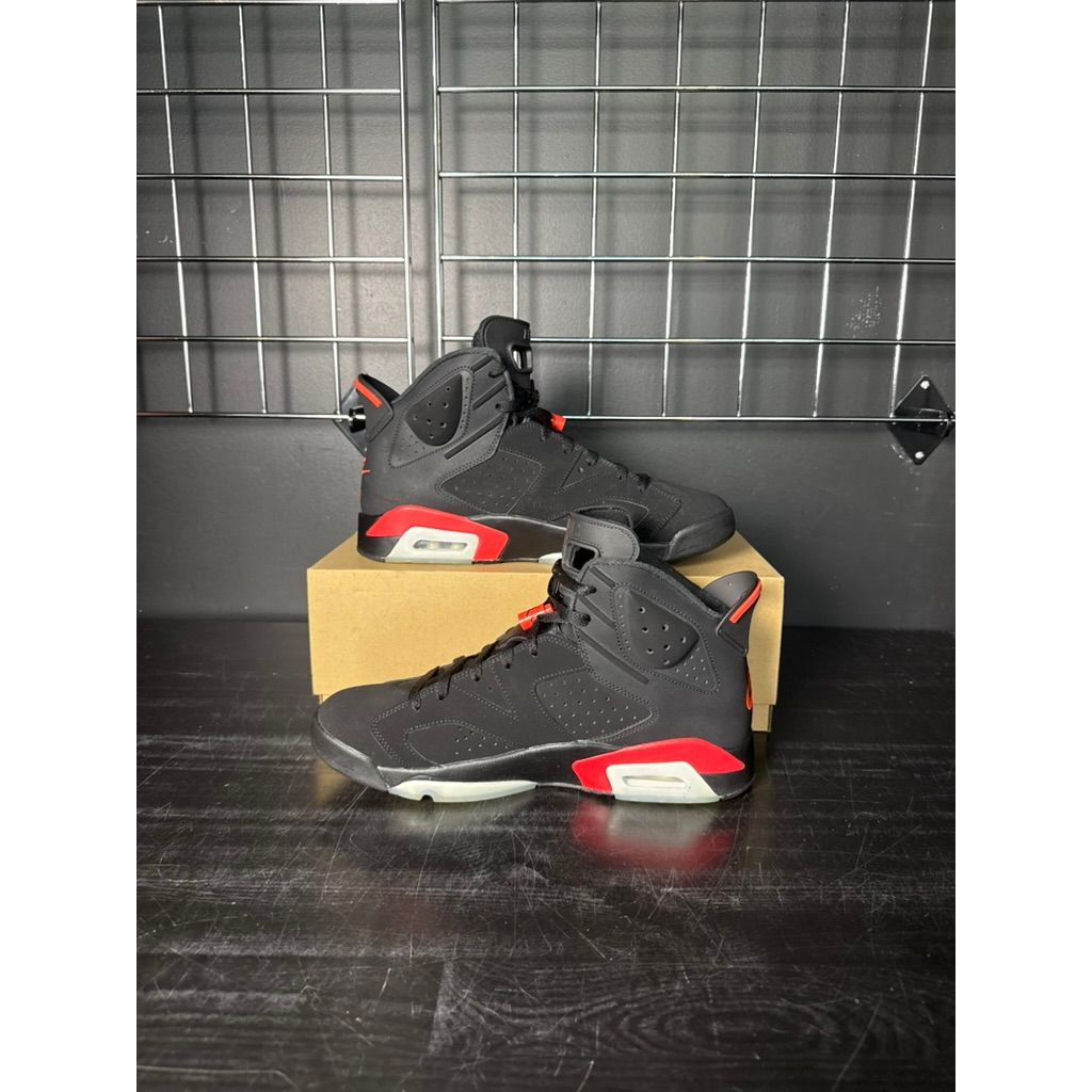 Air Jordan 6 Retro "Infrared Salesman" **PRE-OWNED**