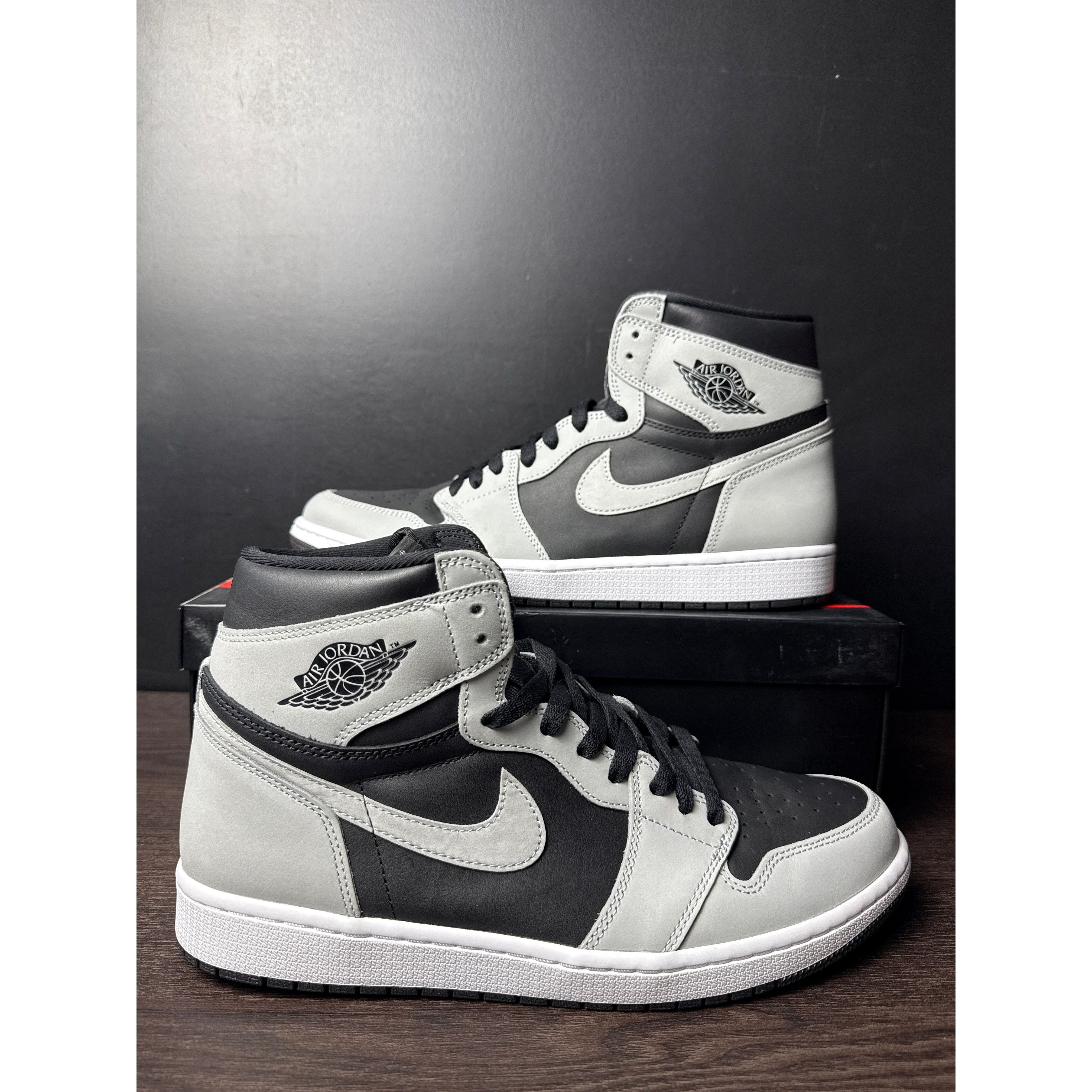 Air Jordan 1 Retro High "Shadow 2.0" **PRE-OWNED**