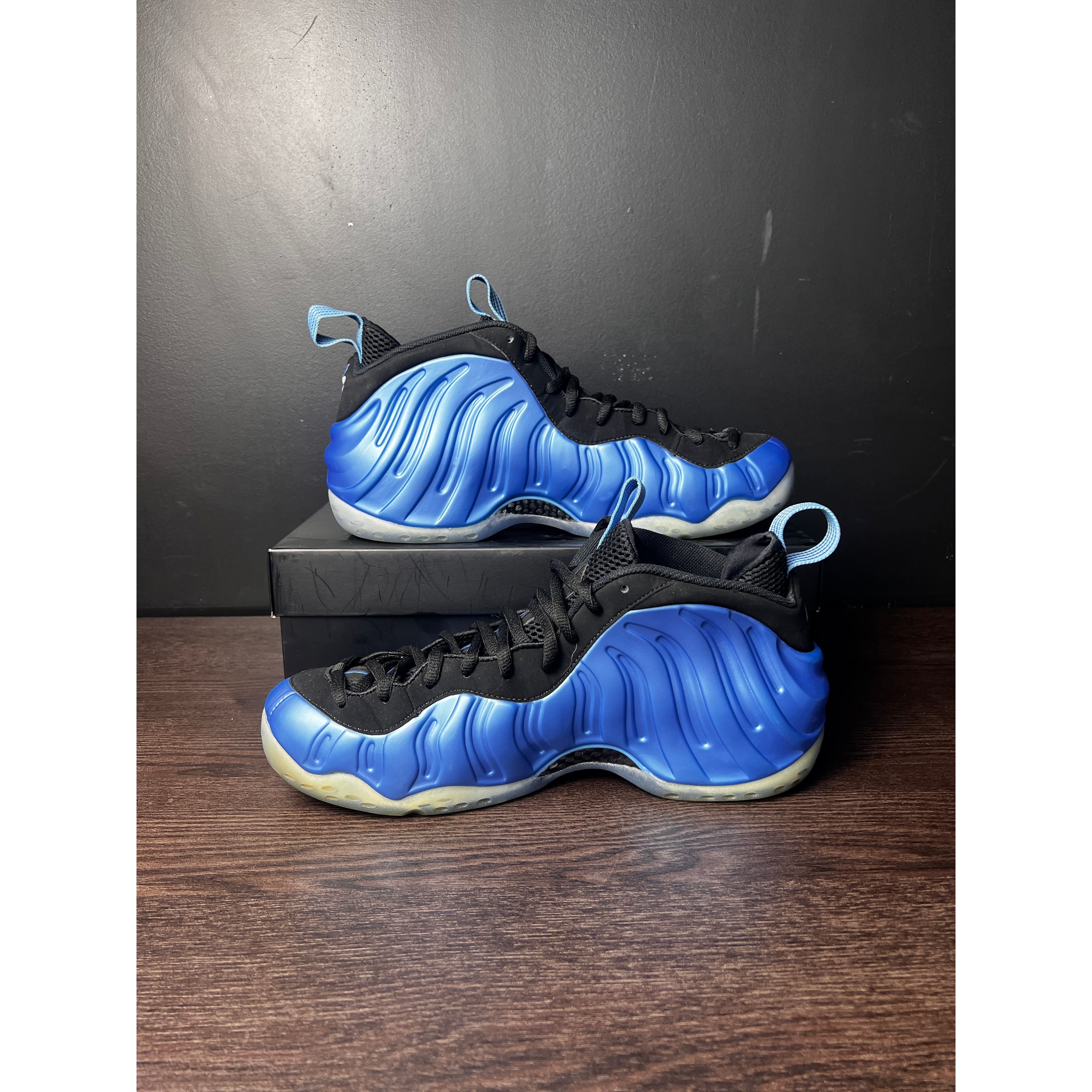 Nike Air Foamposite One "University Blue" **PRE-OWNED**