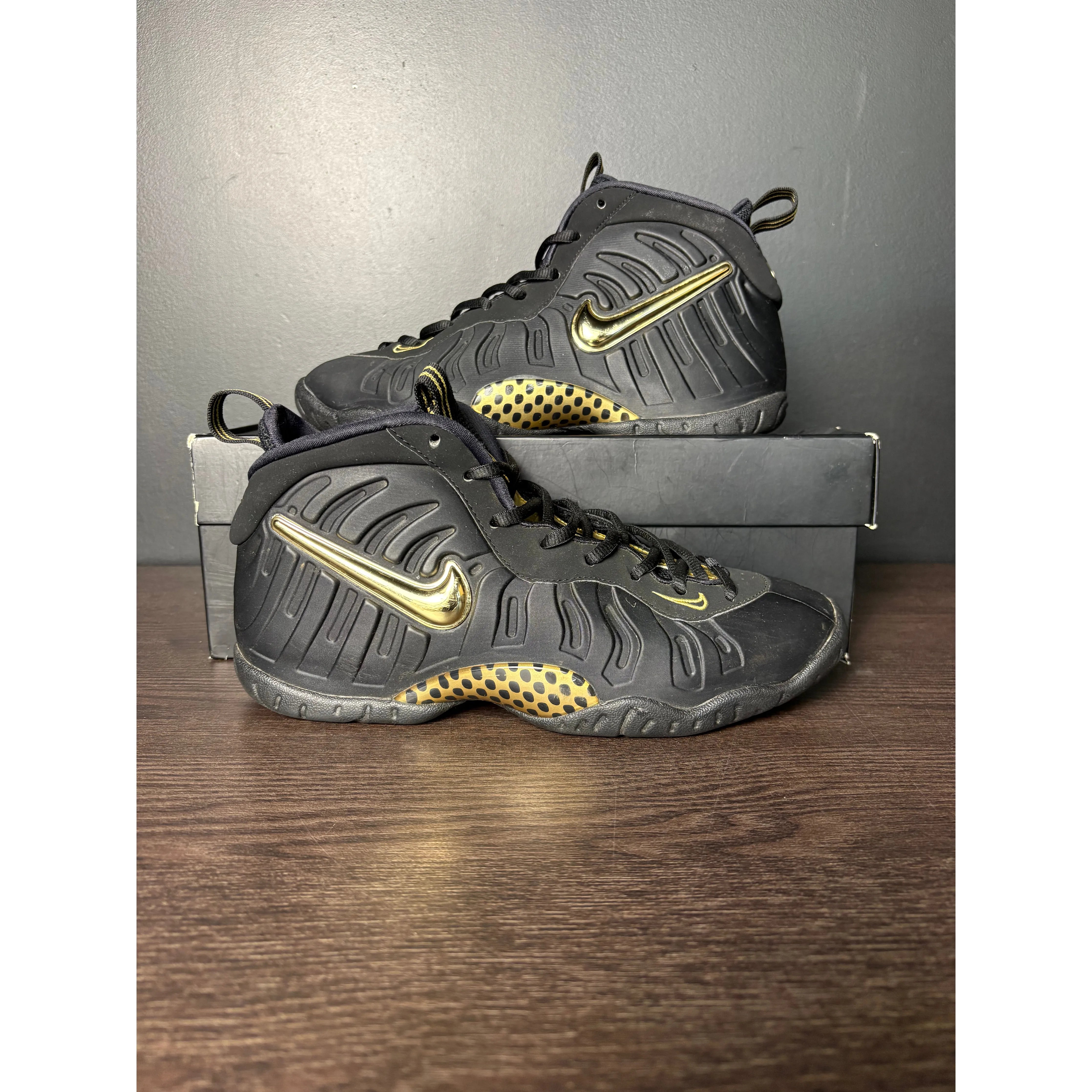 Nike Air Foamposite Pro "Black Metallic Gold" (GS) **PRE-OWNED** NO BOX