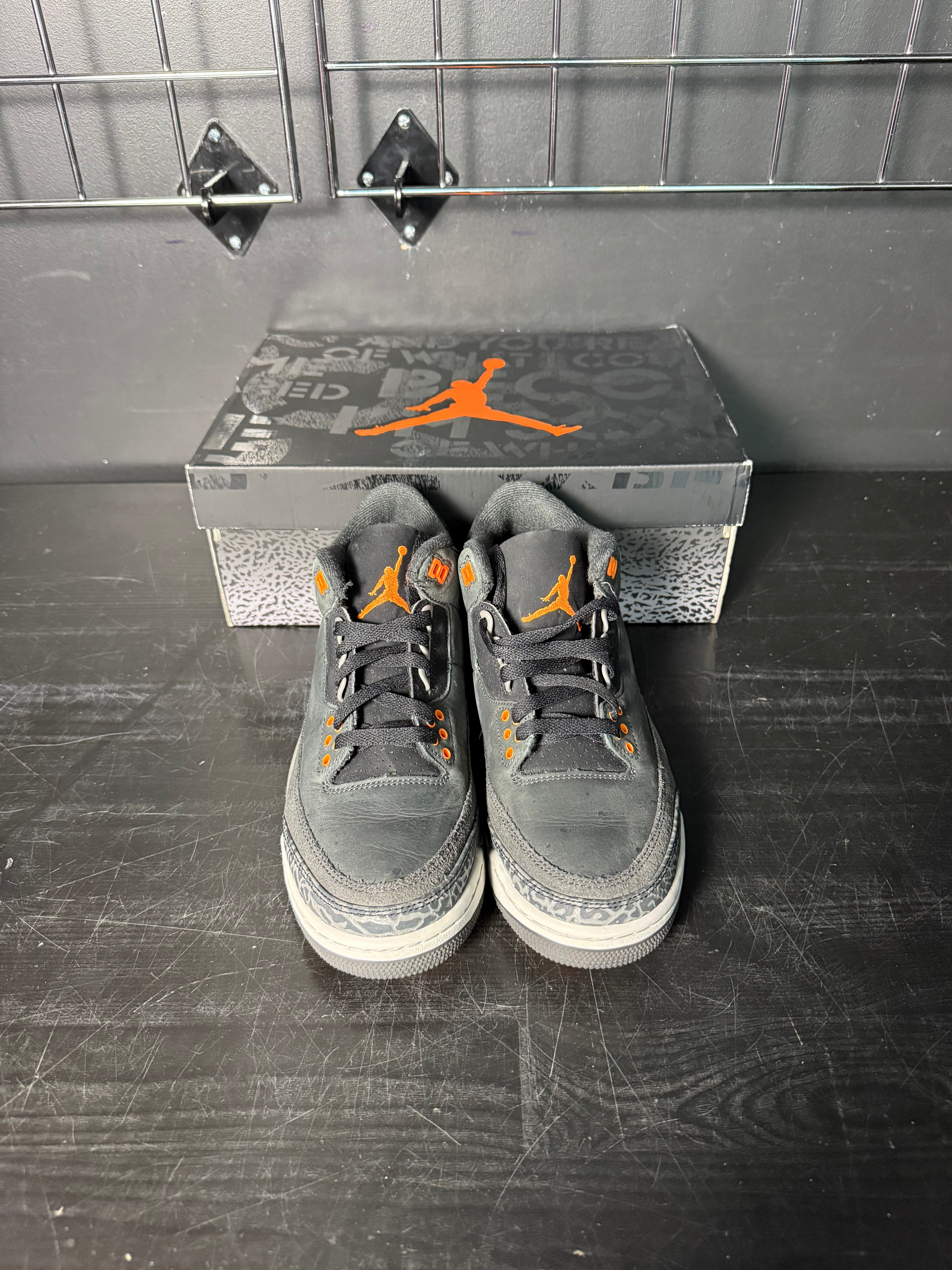 Air Jordan 3 Retro "Fear Pack" (2023) **PRE-OWNED**