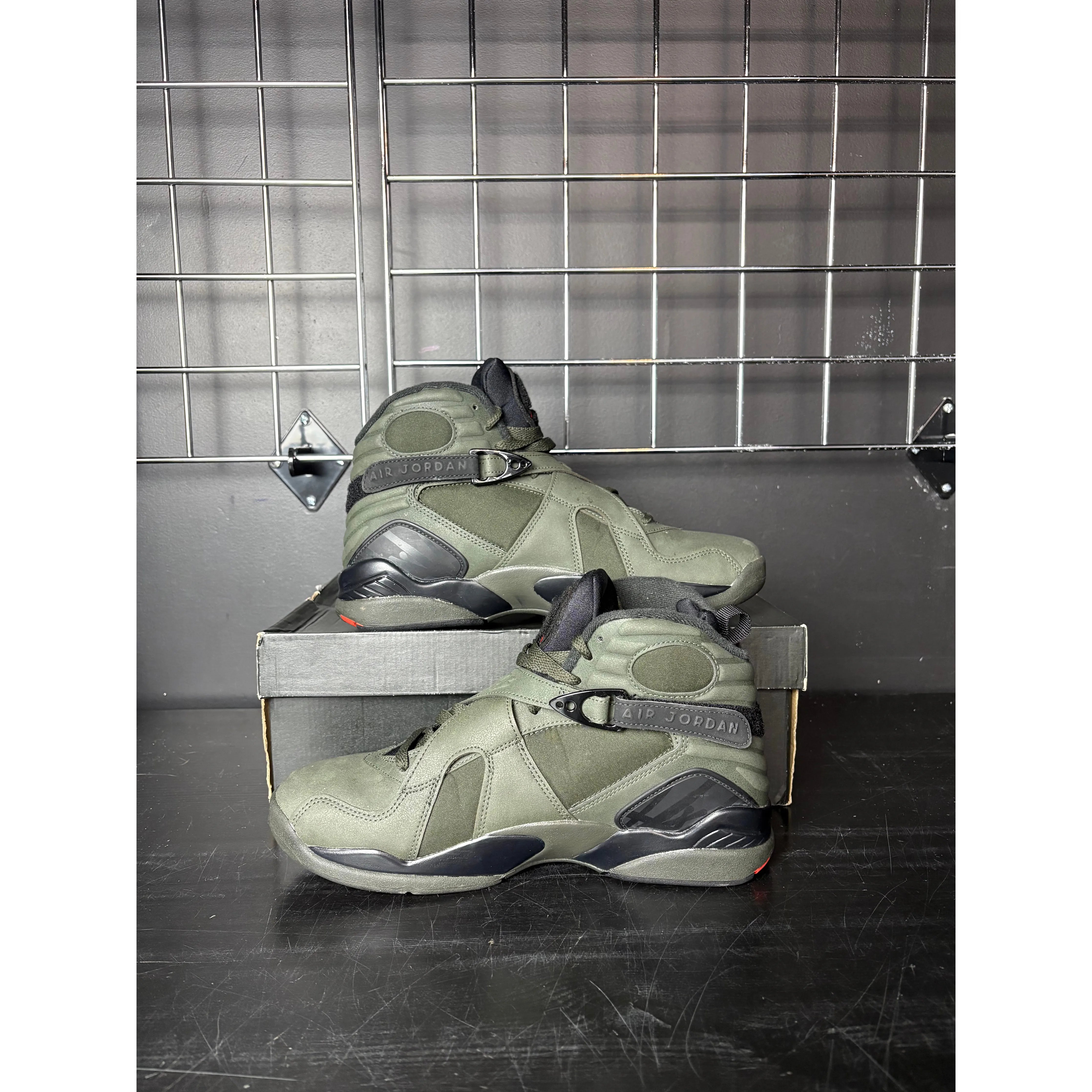 Air Jordan 8 Retro "Take Flight Undefeated" **PRE-OWNED**