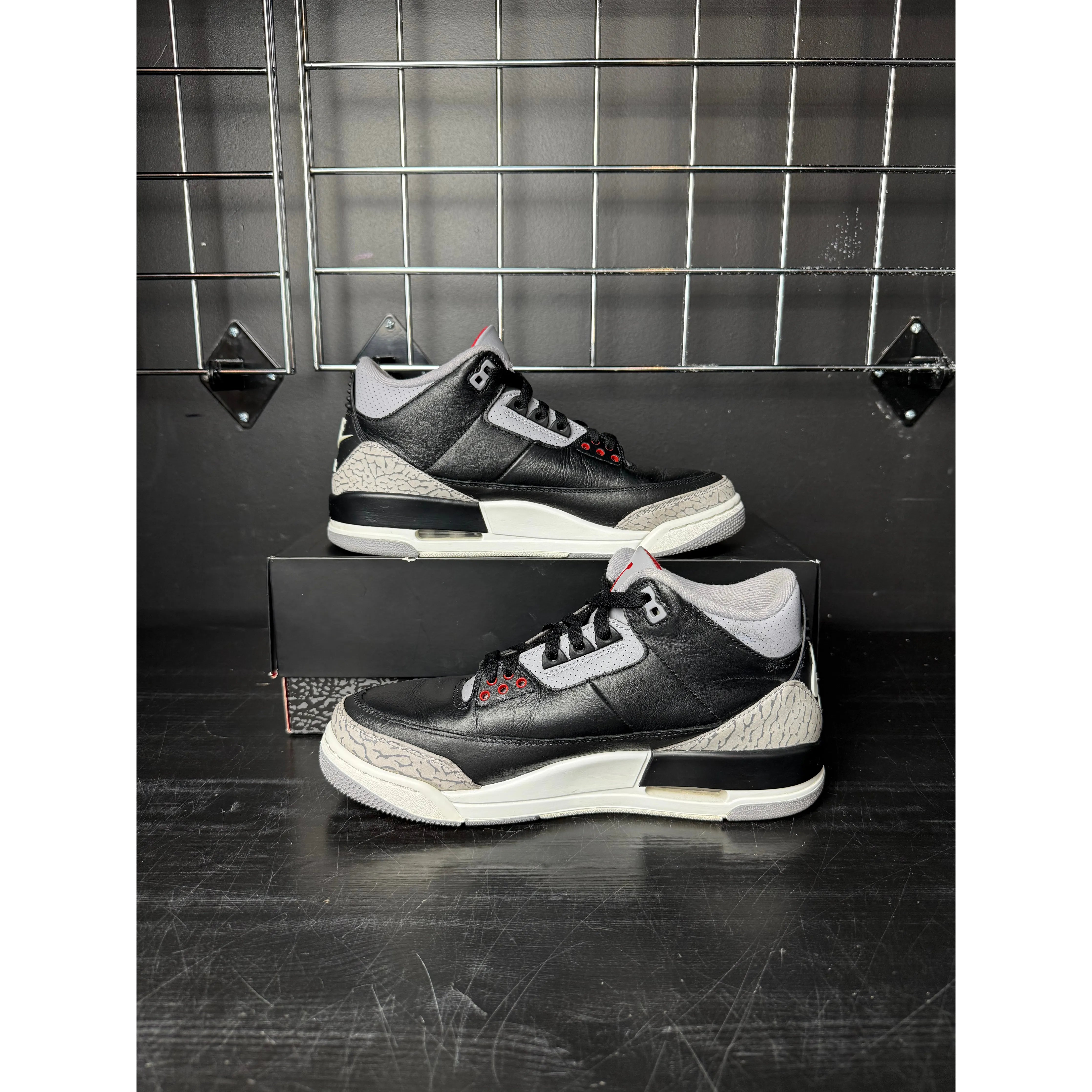 Air Jordan 3 Retro OG "Black Cement" (2024) **PRE-OWNED**