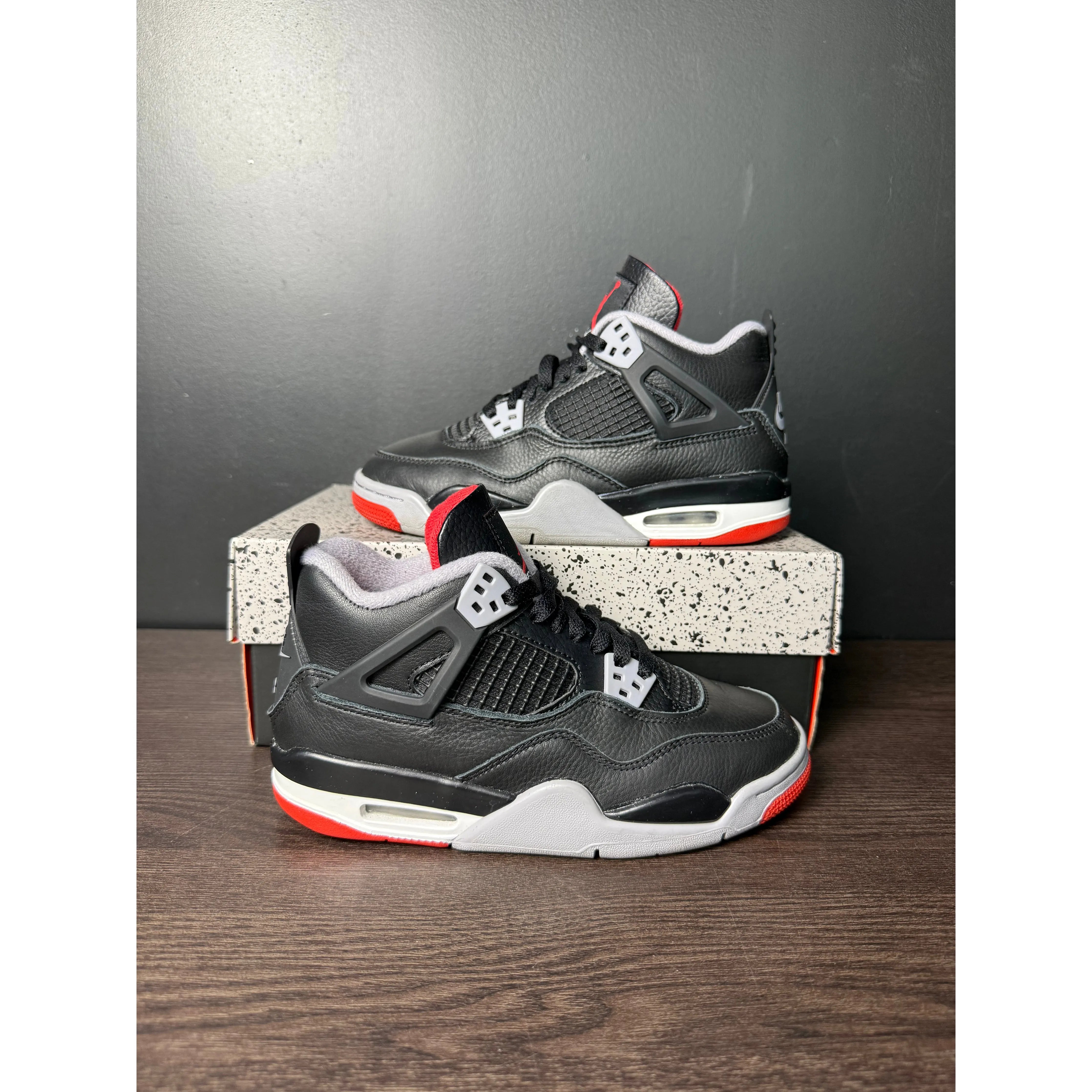 Air Jordan 4 Retro "Bred Reimagined" (GS) **PRE-OWNED**