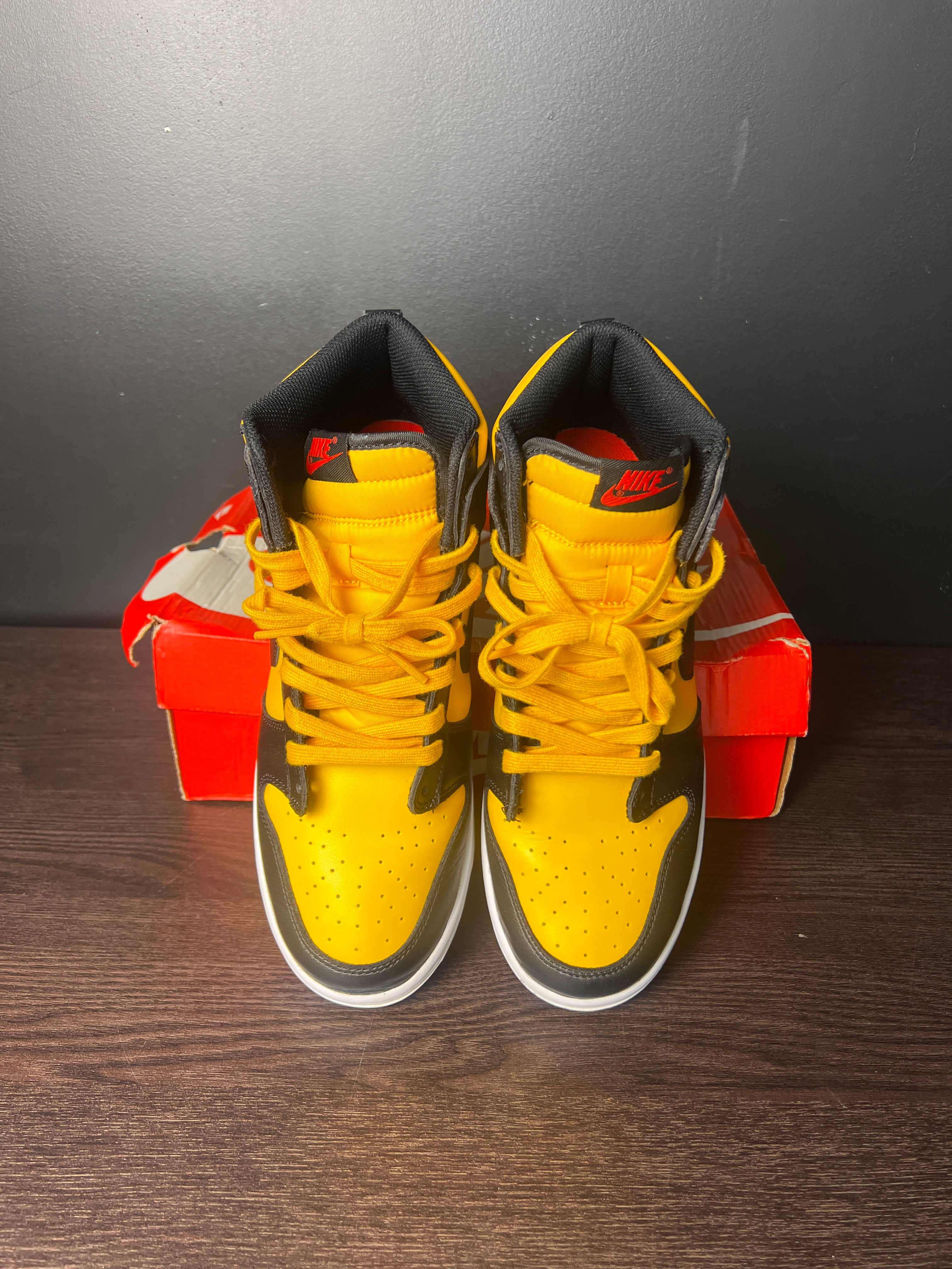Nike Dunk High Retro "Reverse Goldenrod" **PRE-OWNED**