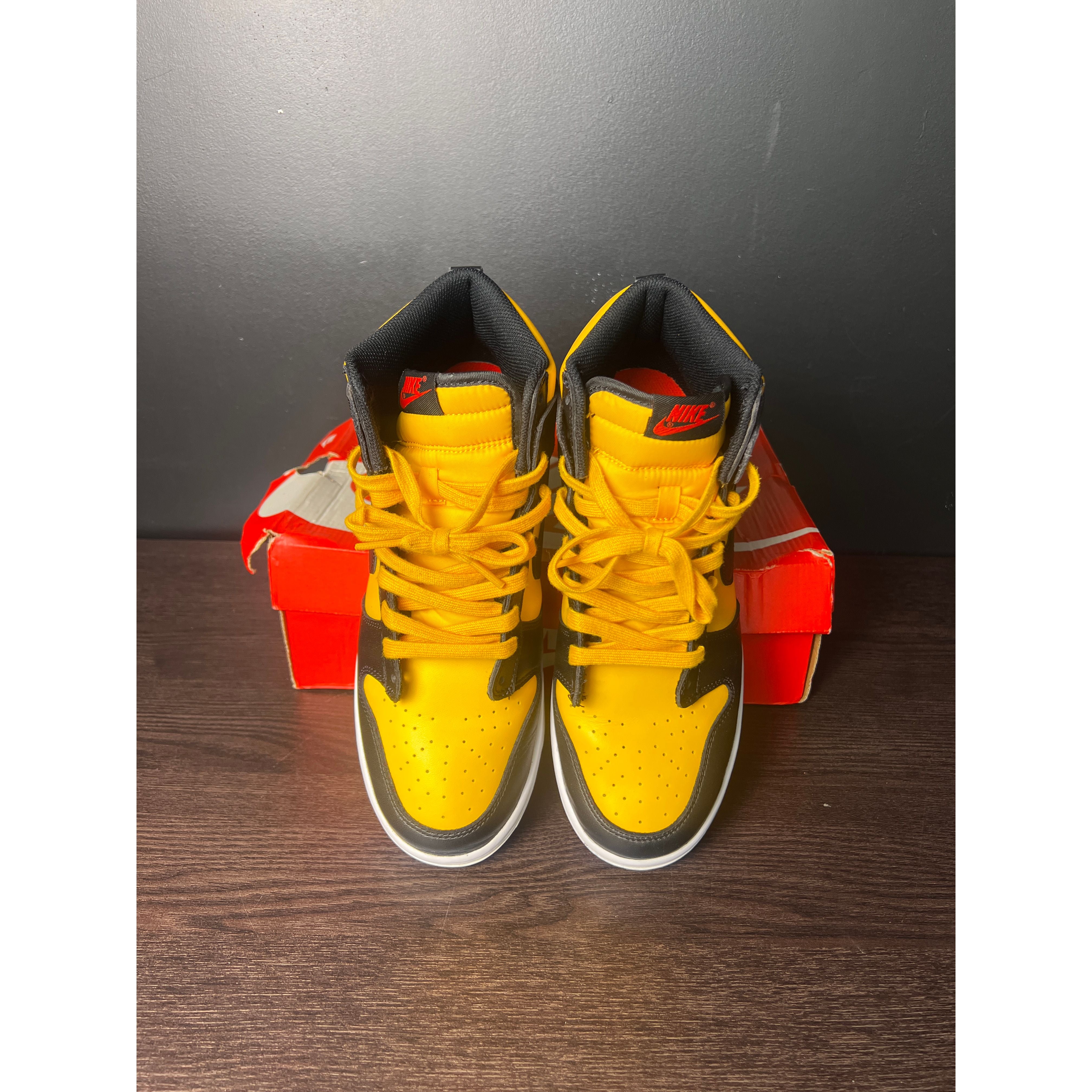 Nike Dunk High Retro "Reverse Goldenrod" **PRE-OWNED**
