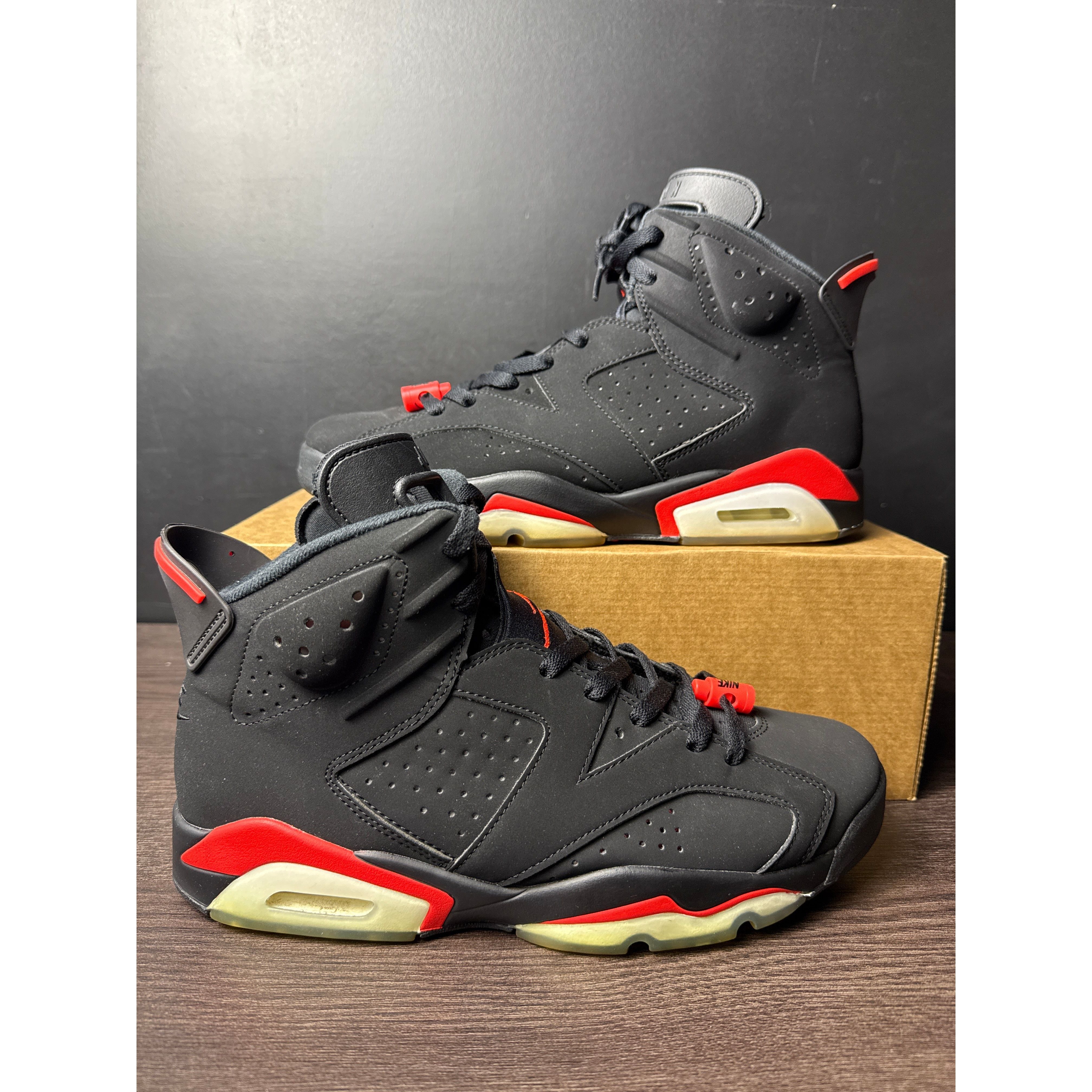 Air Jordan 6 Retro "Black Infrared" (2019)**PRE-OWNED**