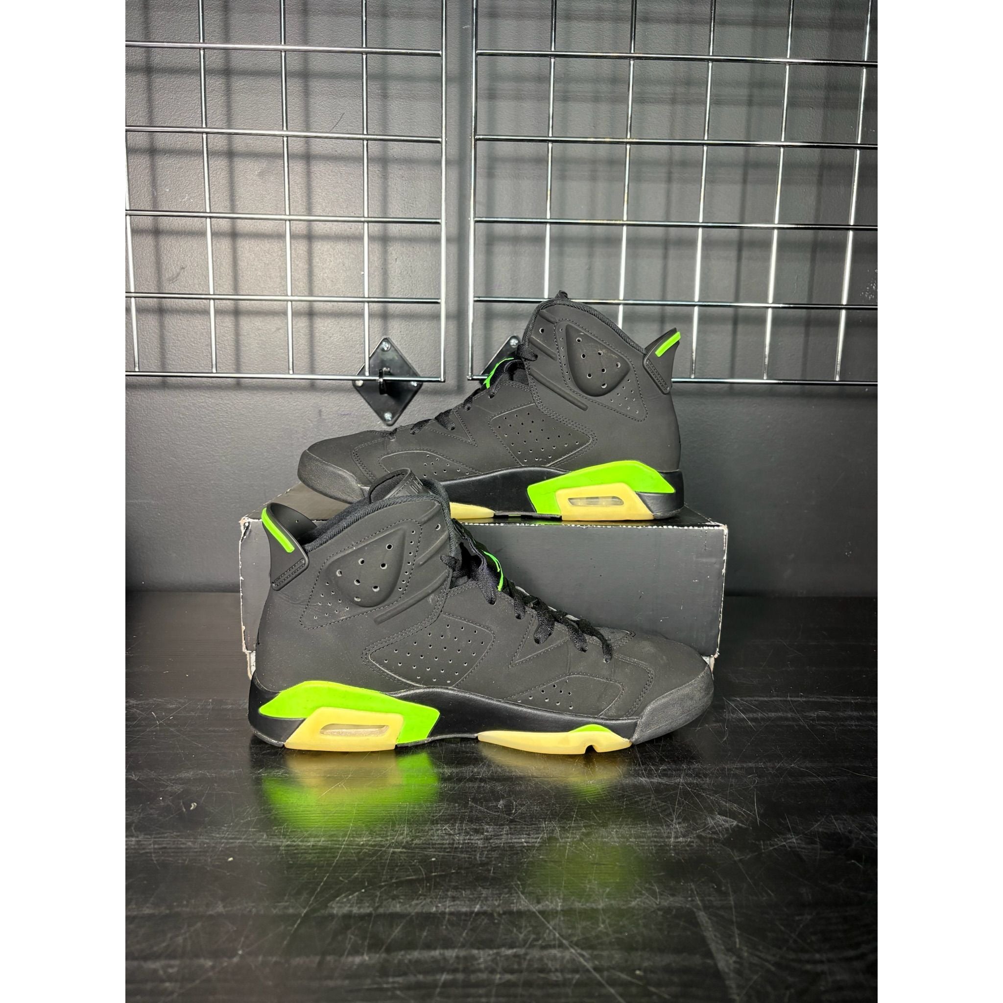 Air Jordan 6 Retro "Electric Green" **PRE-OWNED**