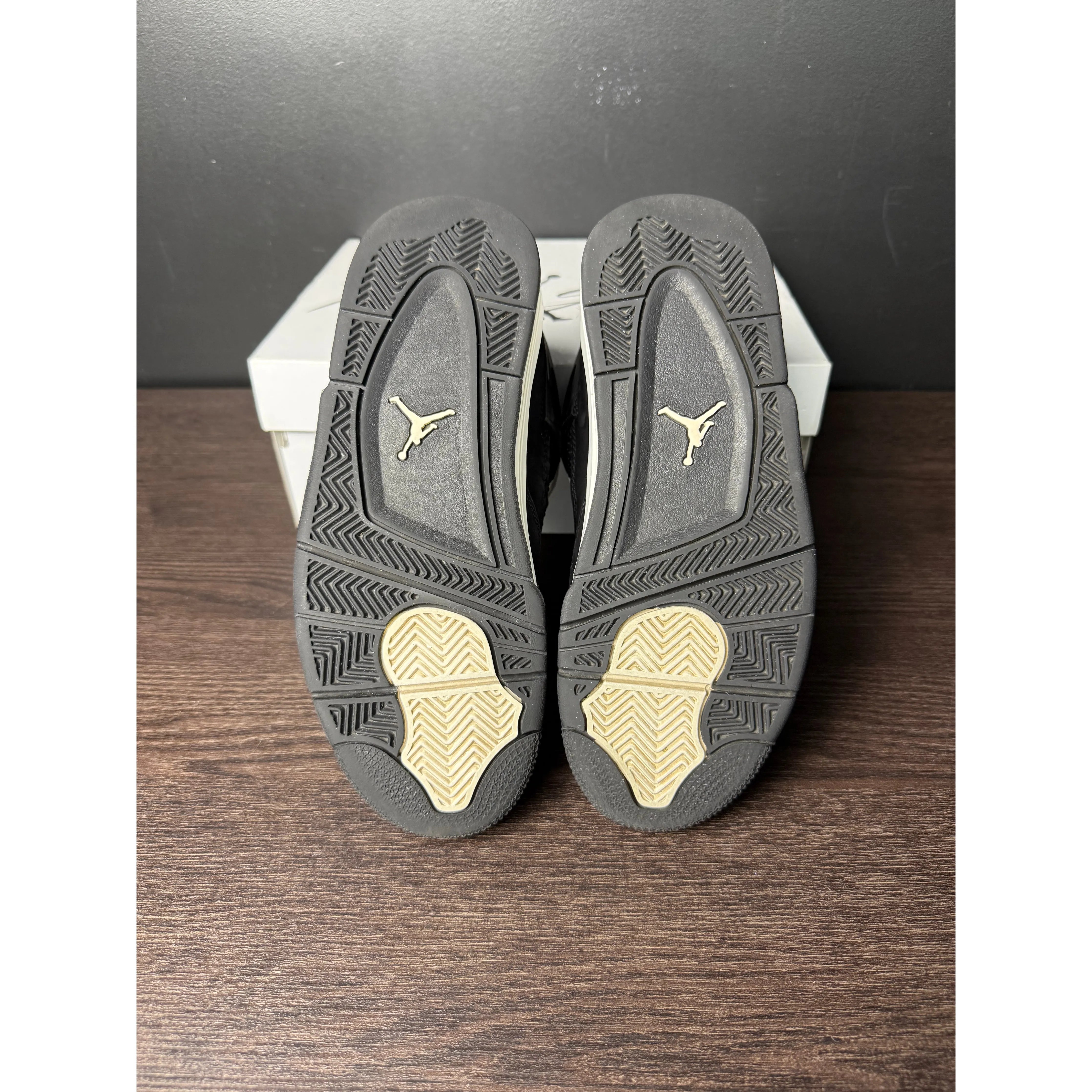 Air Jordan 4 Retro "White Thunder" (GS) **PRE-OWNED**