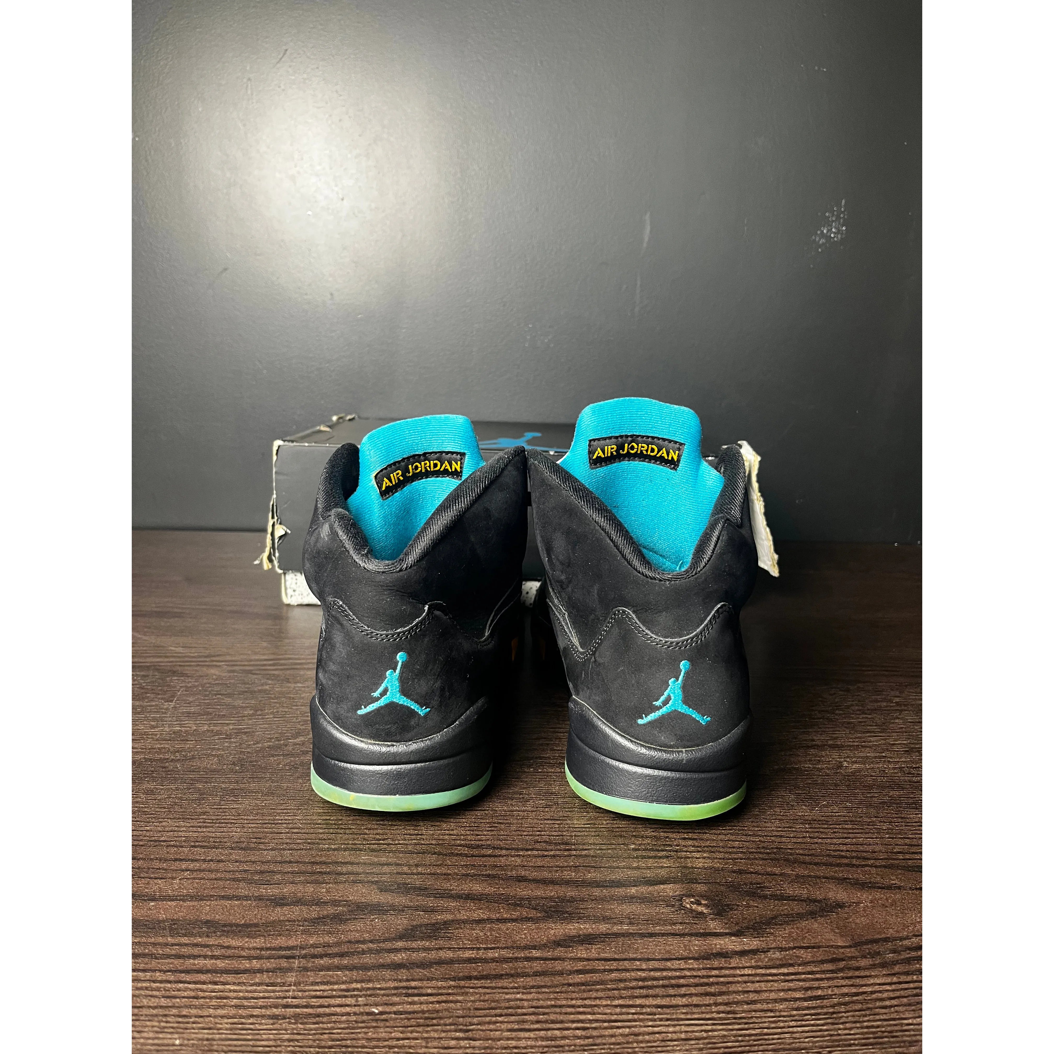 Air Jordan 5 Retro "Aqua" **PRE-OWNED**