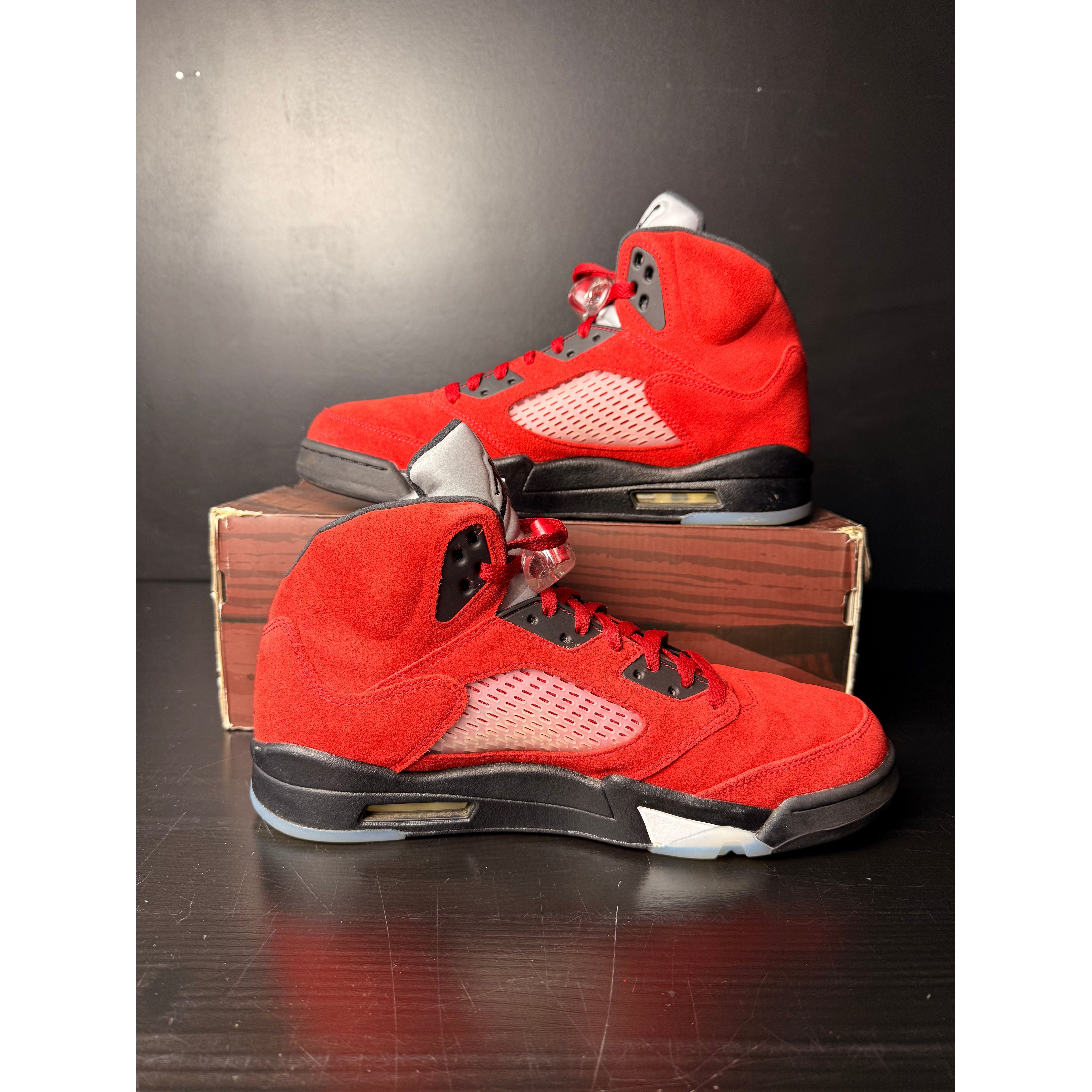 Air Jordan 5 Retro "Raging Bull Red" (2021) **Pre-Owned**