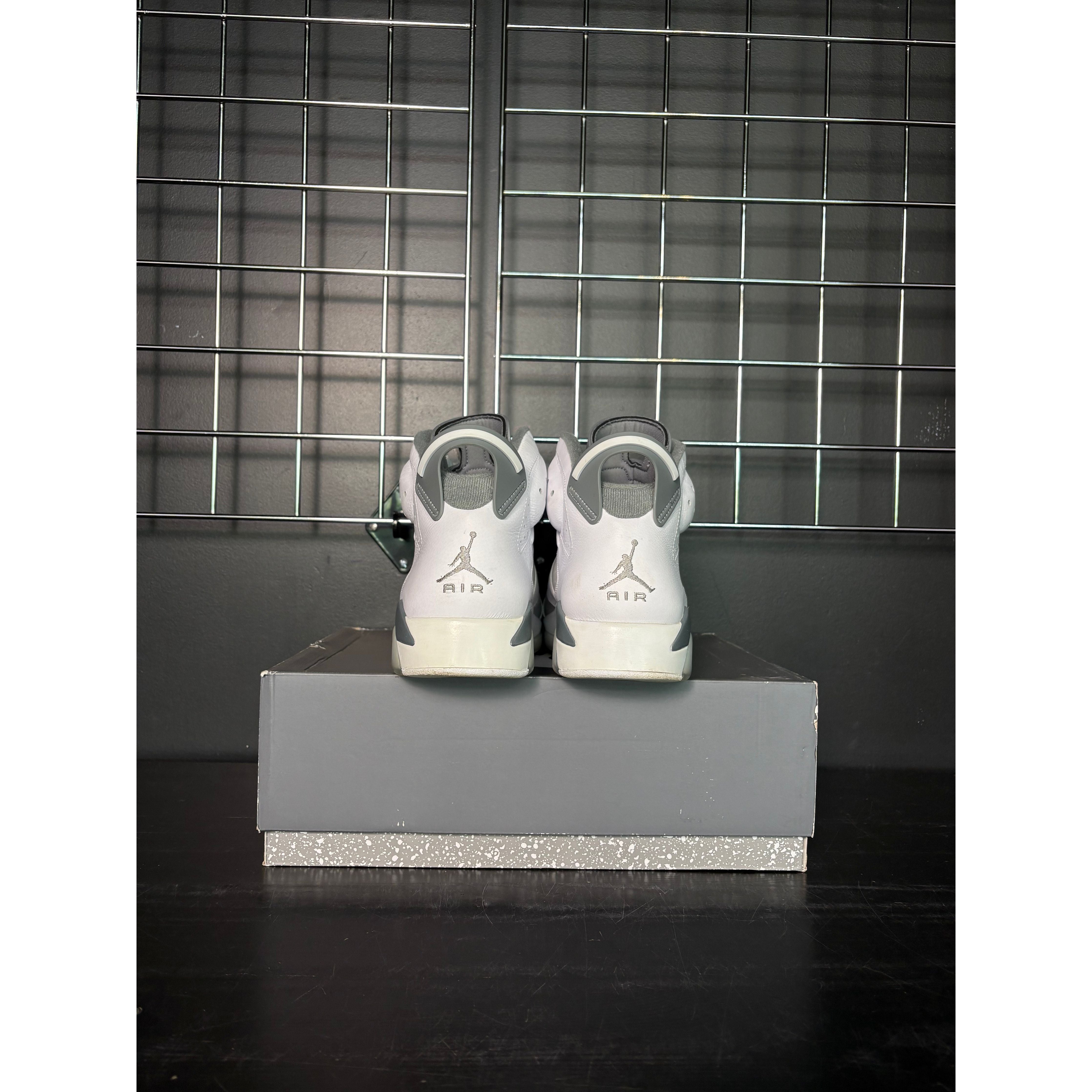 Air Jordan 6 Retro "Cool Grey" **PRE-OWNED**