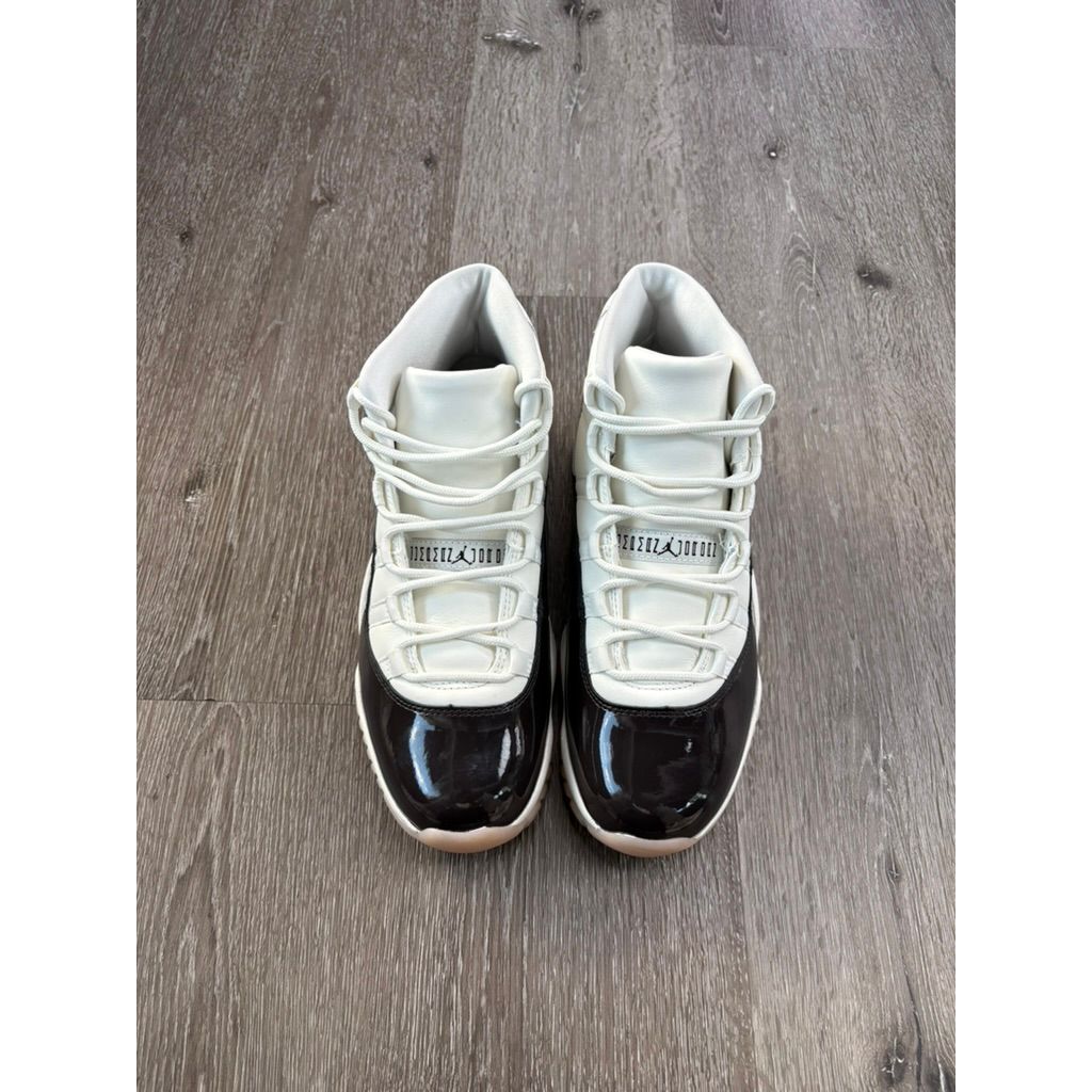 Air Jordan 11 Retro "Neapolitan" (WMNS) **PRE-OWNED**