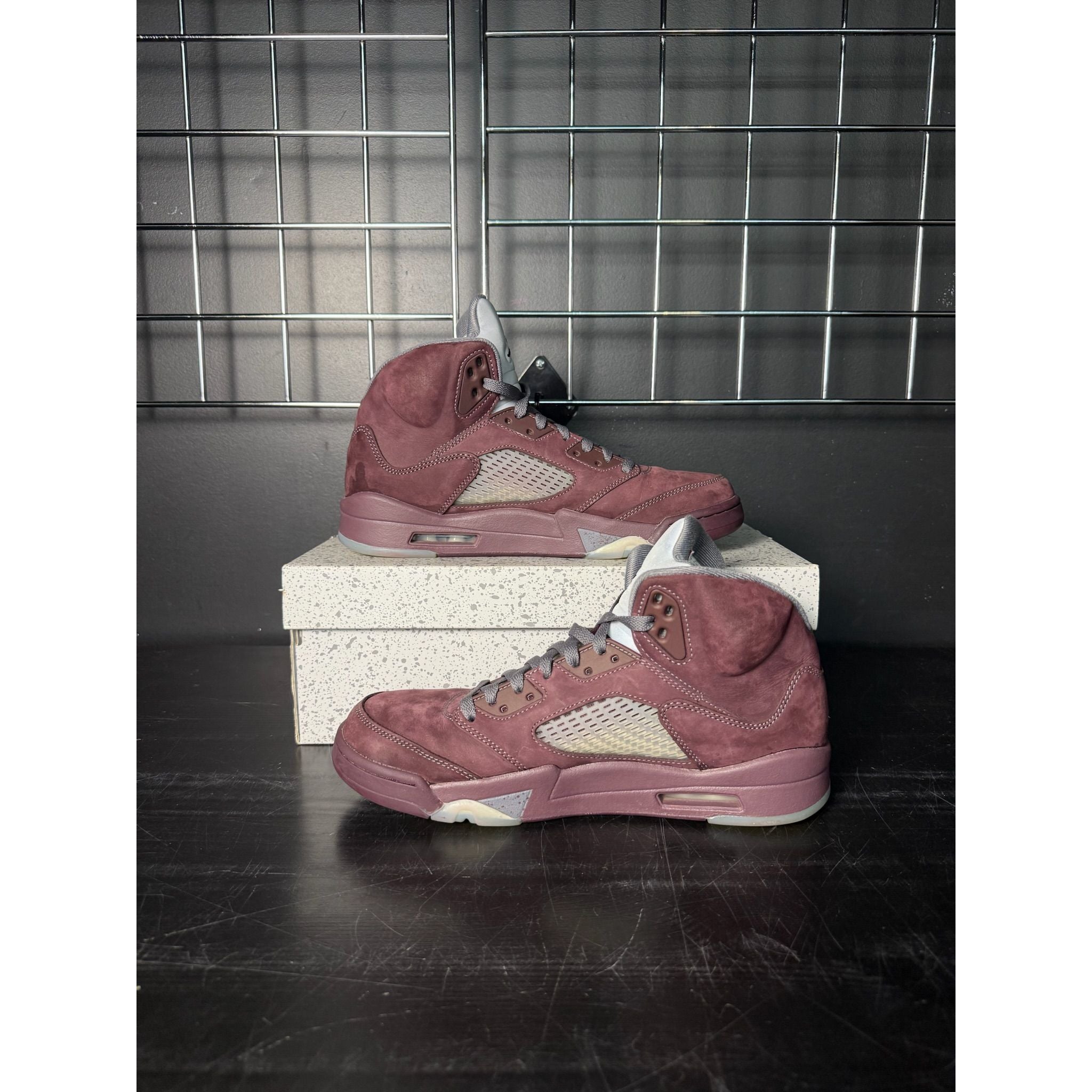 Air Jordan 5 Retro "Burgundy" (2023) **PRE-OWNED**