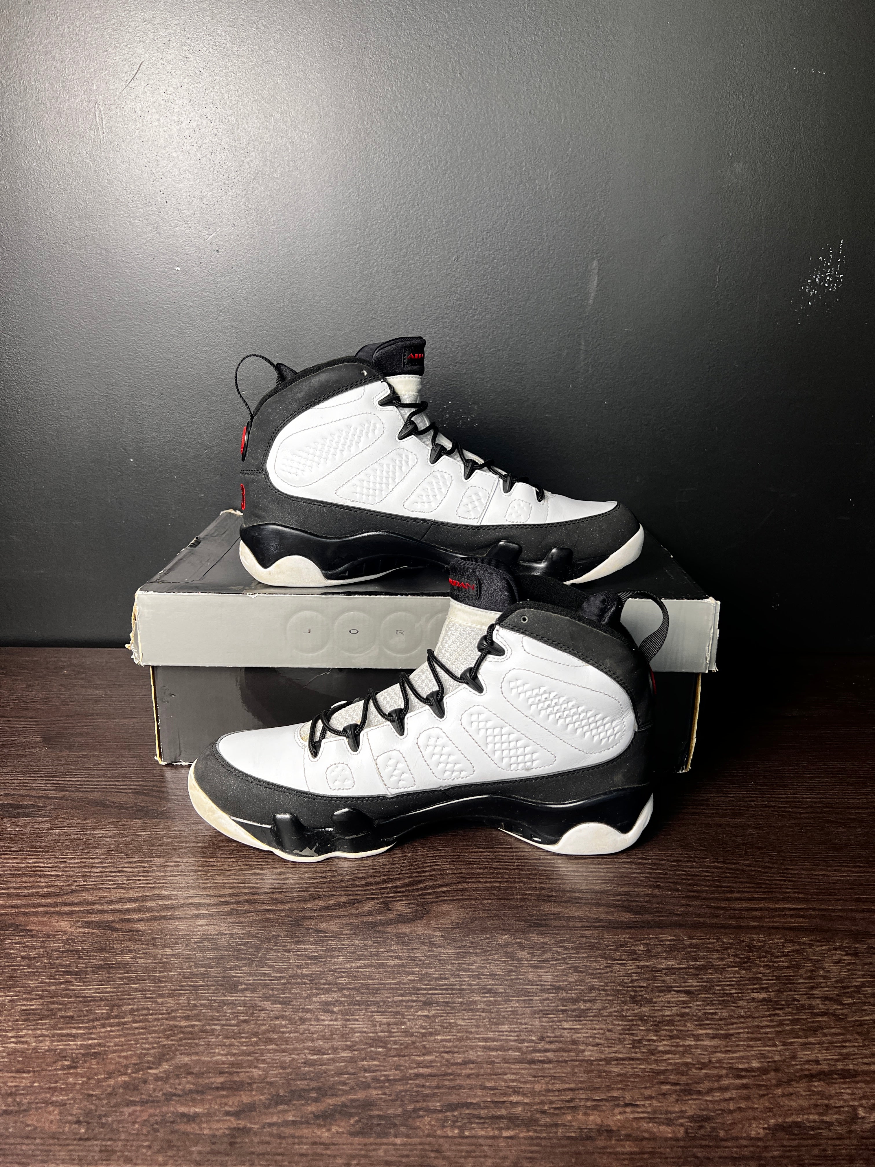 Air Jordan 9 Retro "White Black Red" (2010) **PRE-OWNED**
