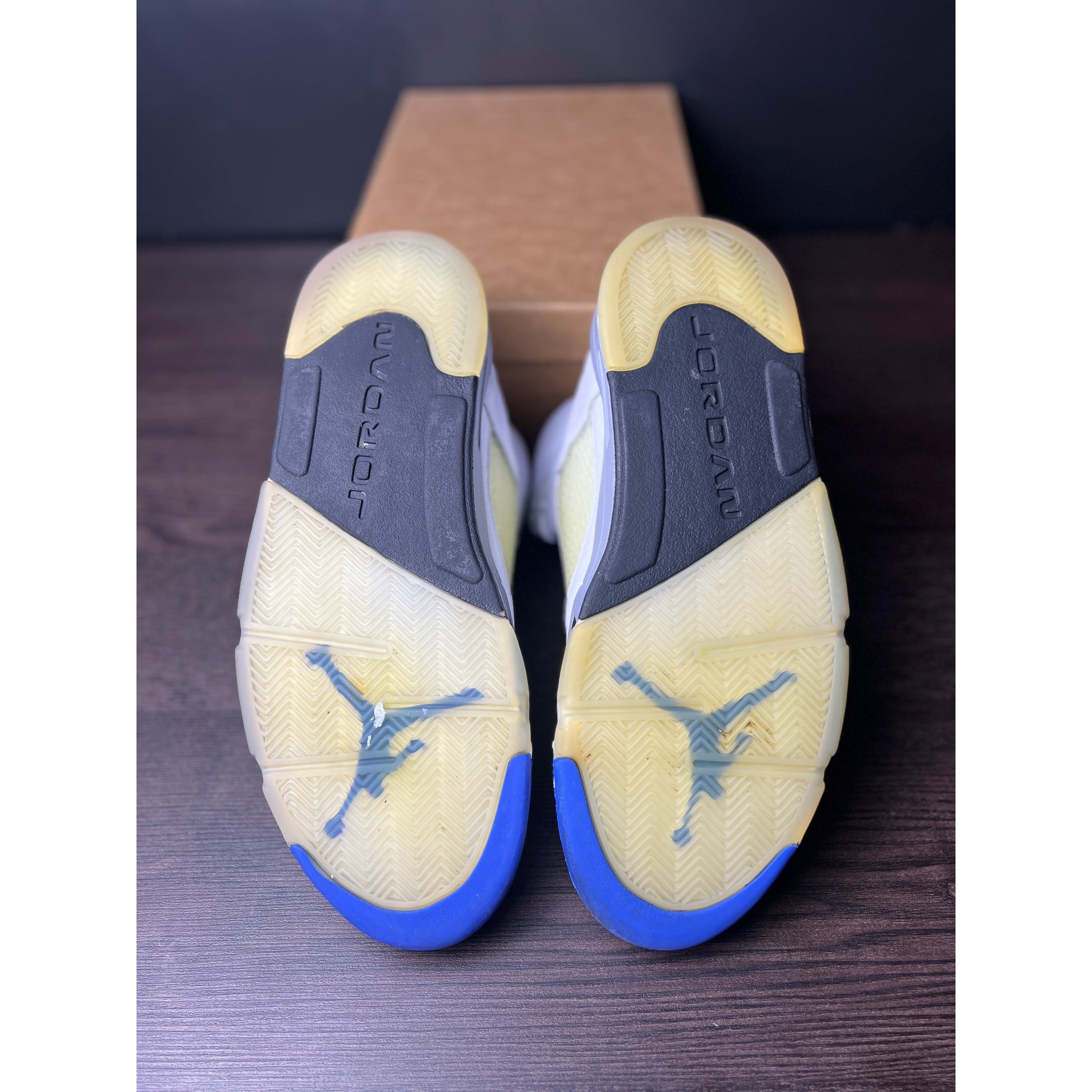 Air Jordan 5 Retro White "Stealth" (2021) **PRE-OWNED**