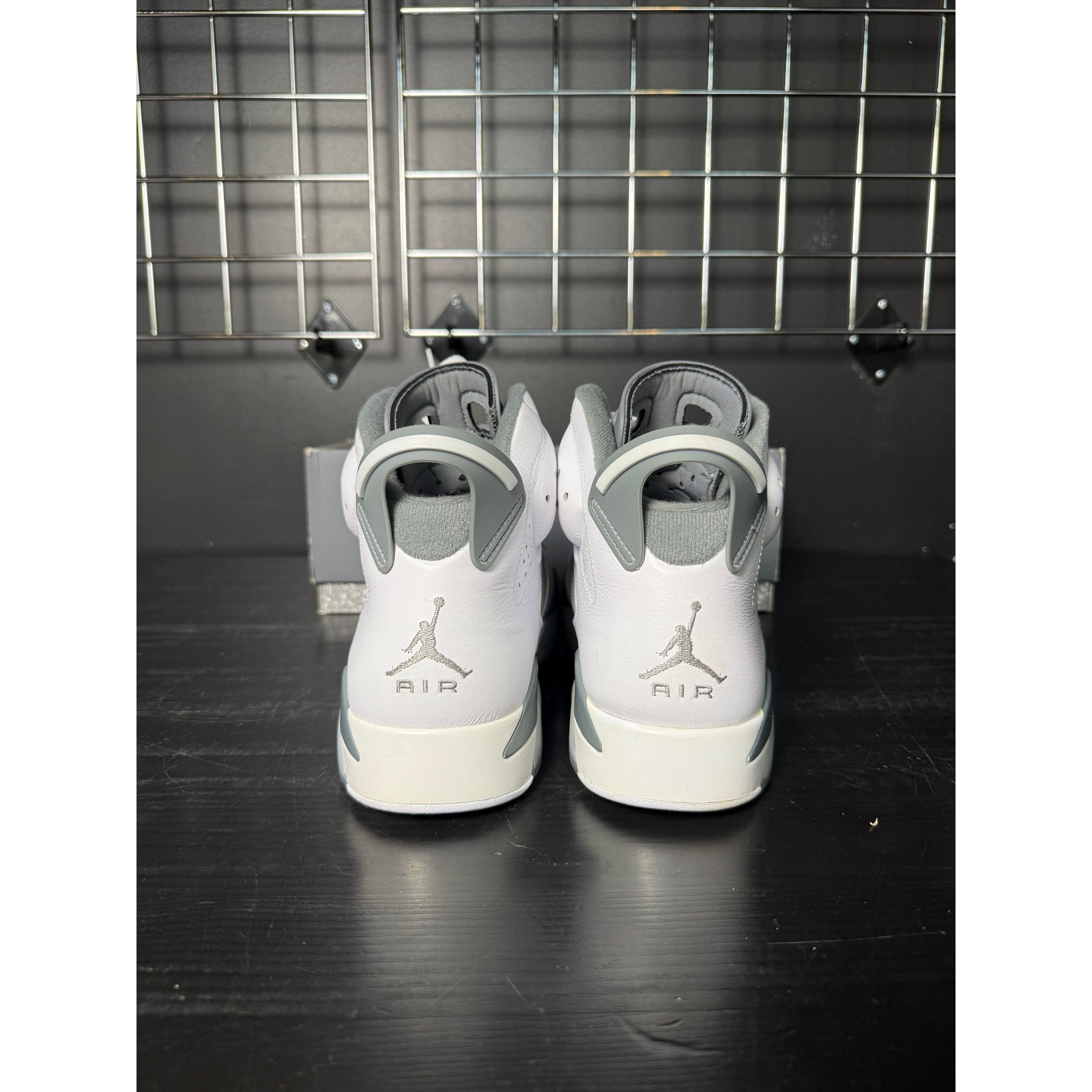 Air Jordan 6 Retro "Cool Grey" **PRE-OWNED**