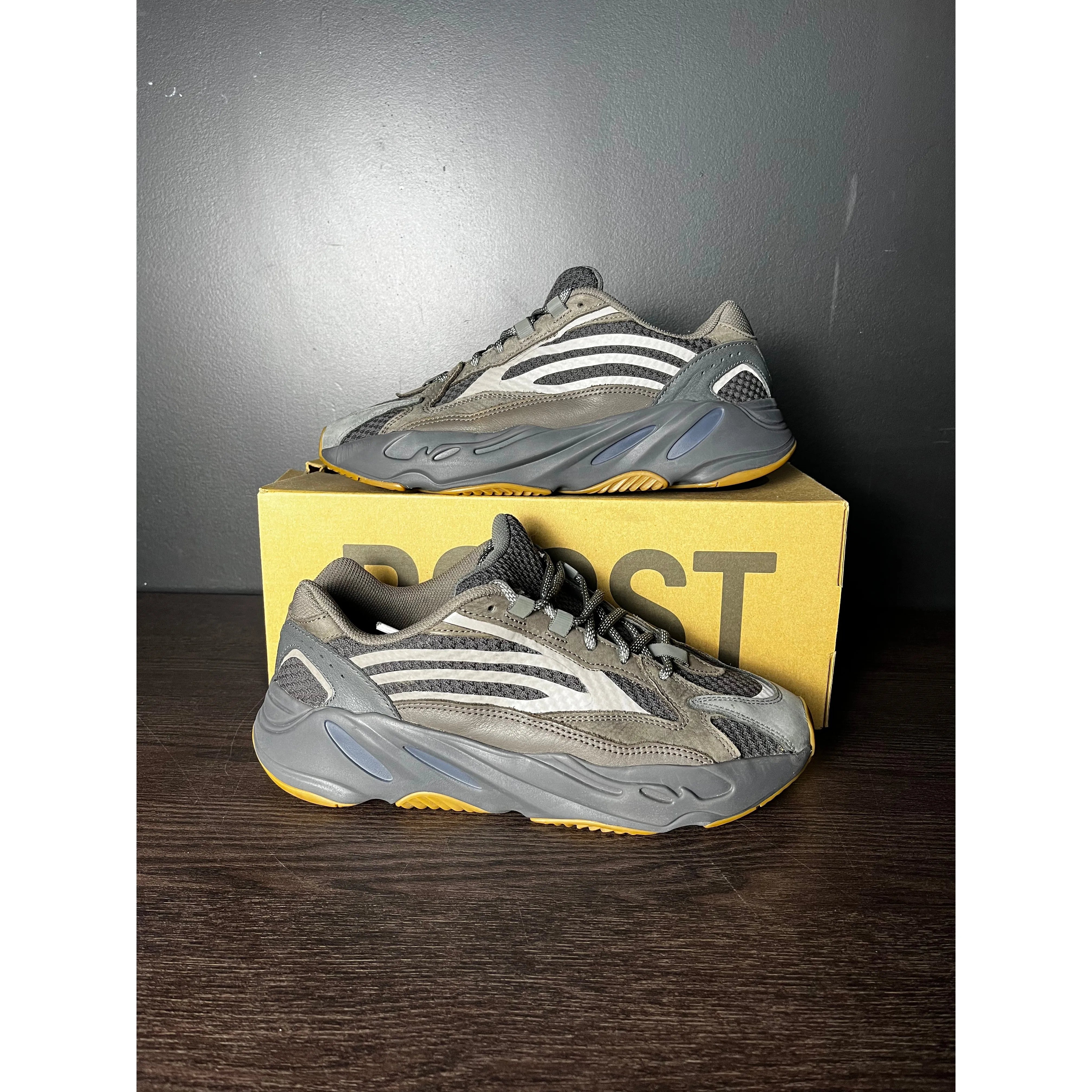 adidas Yeezy Boost 700 V2 "Geode" **PRE-OWNED**
