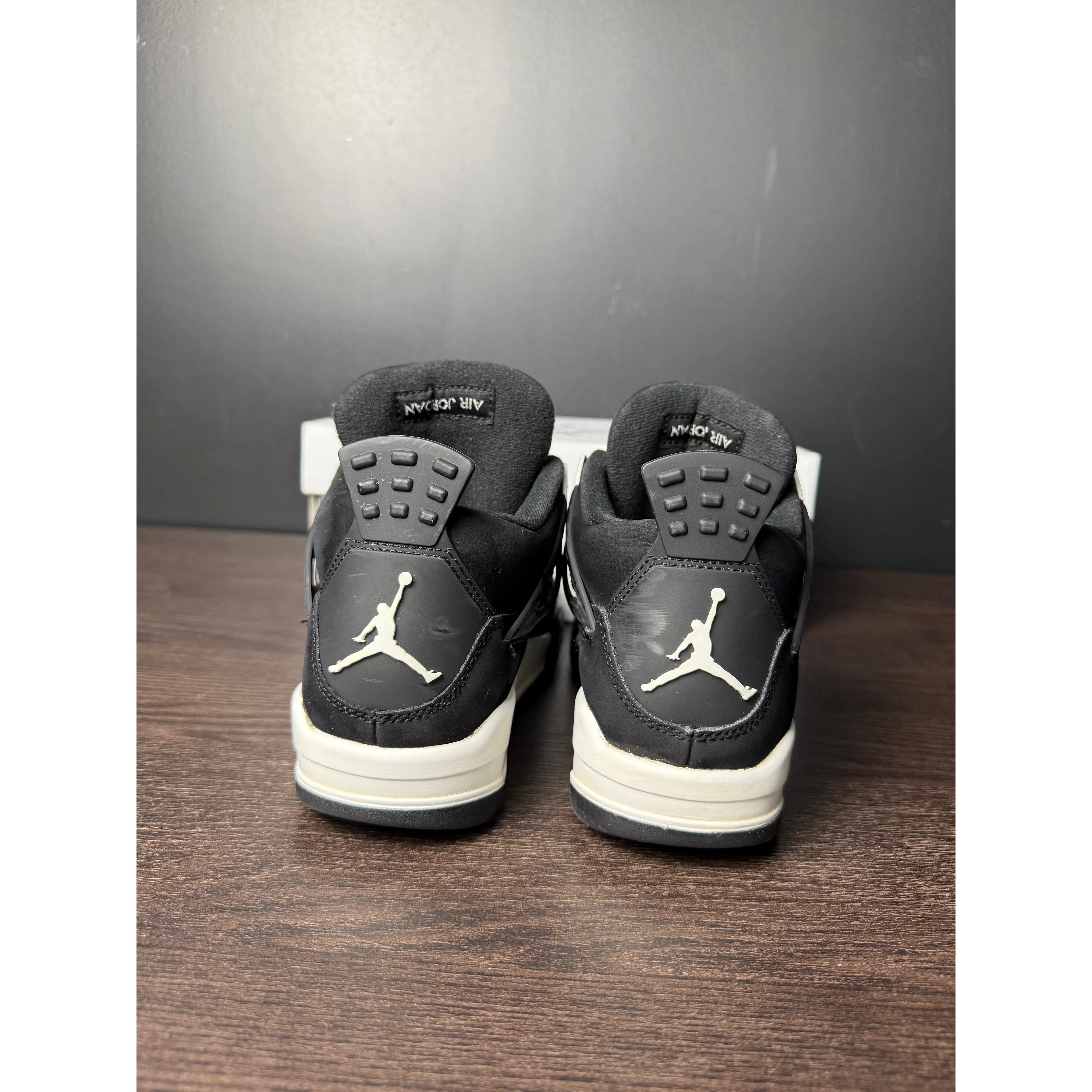 Air Jordan 4 Retro "White Thunder" (GS) **PRE-OWNED**