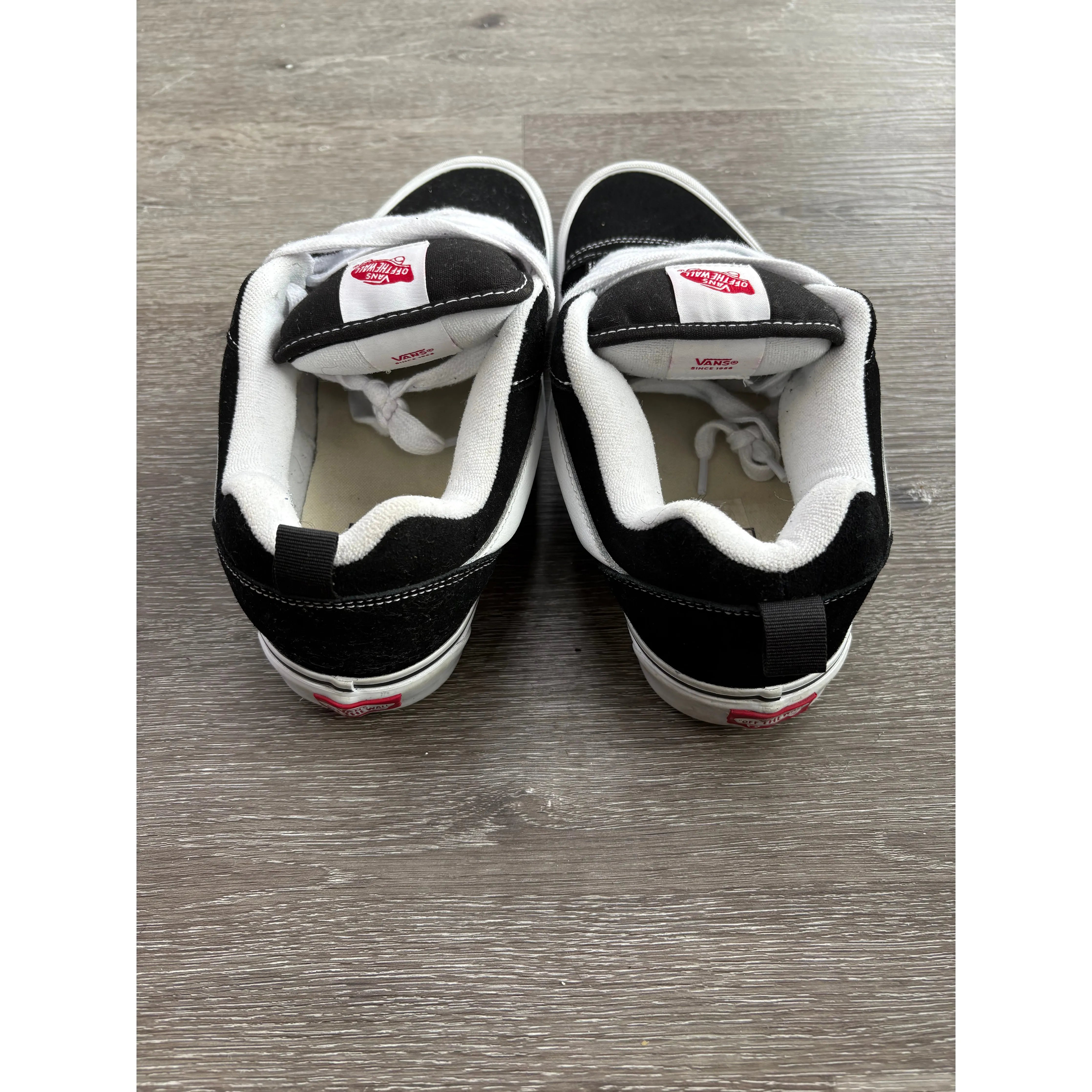 Vans Knu Skool "Black White" **PRE-OWNED**
