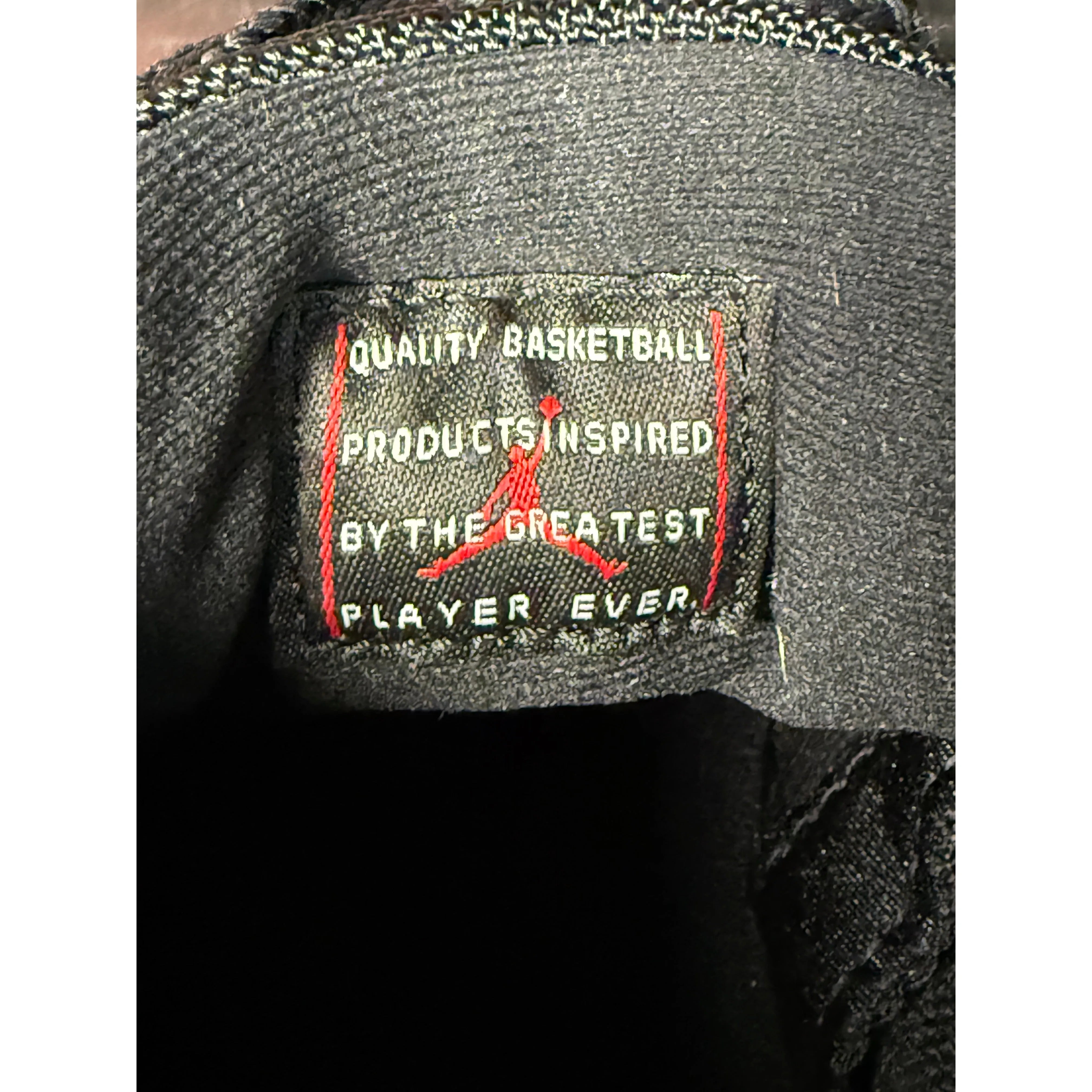 Air Jordan 11 Retro Low "Bred" (GS) (2025) **PRE-OWNED**