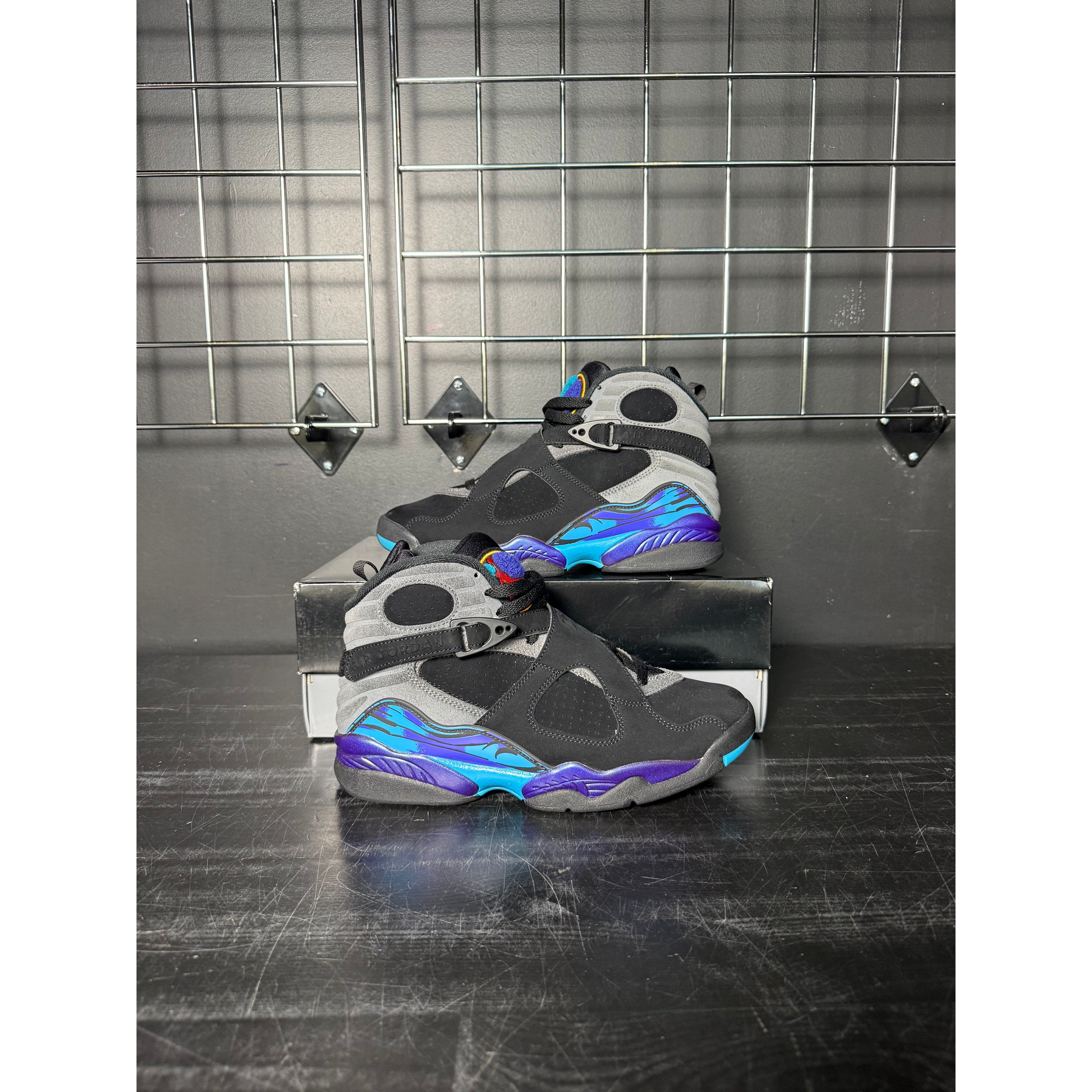 Air Jordan 8 Retro "Aqua" (2025) **PRE-OWNED**