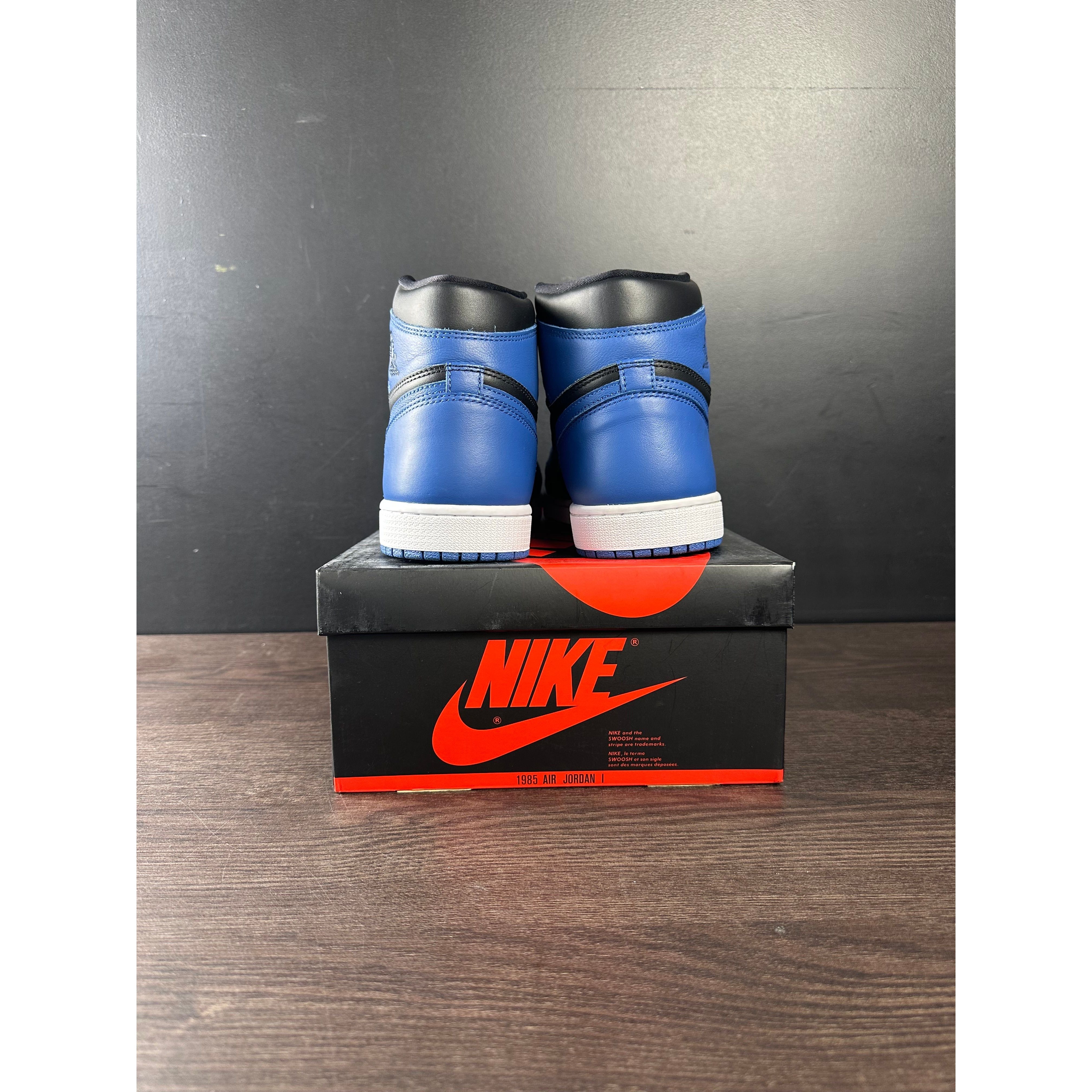 Air Jordan 1 Retro High OG "Dark Marina Blue" **PRE-OWNED**