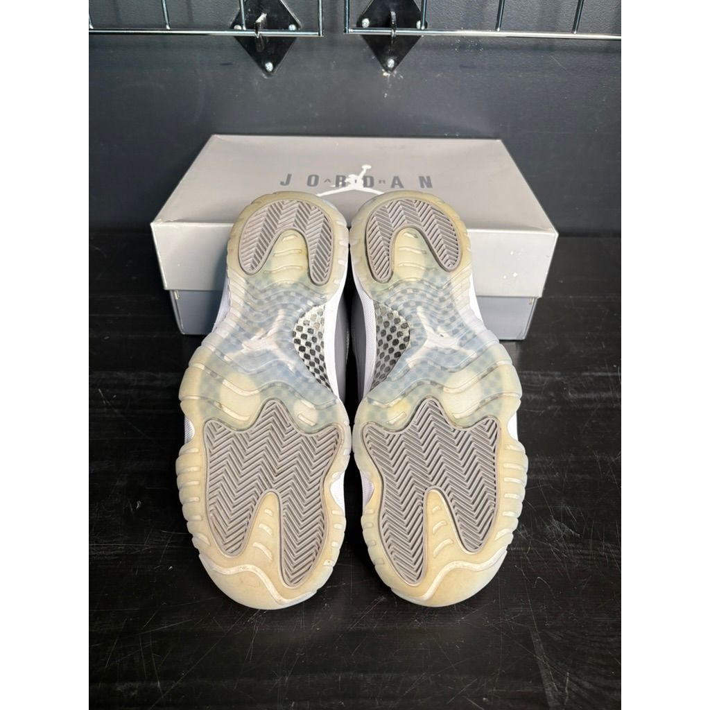 Air Jordan 11 Retro "Cool Grey" (2021) **PRE-OWNED**