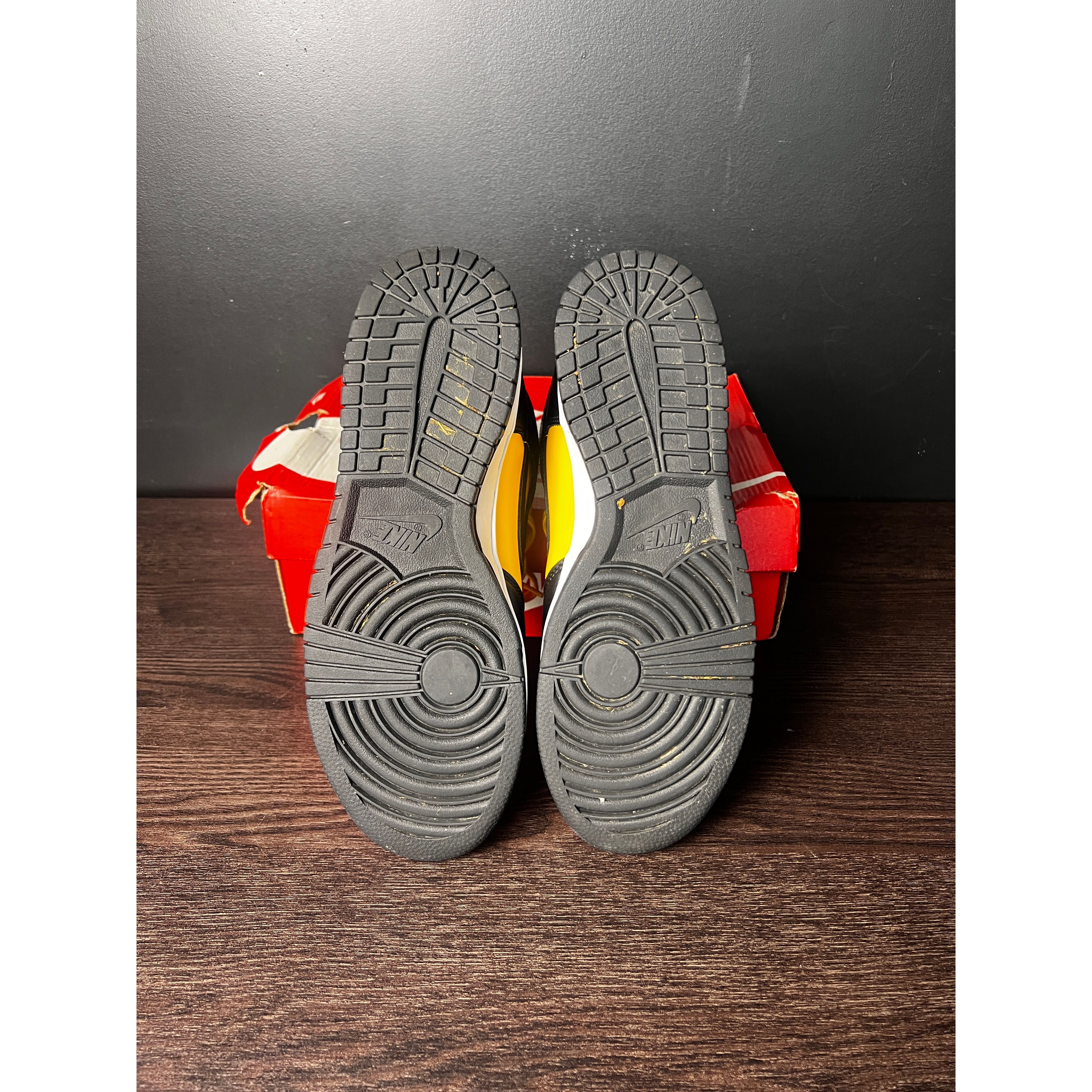 Nike Dunk High Retro "Reverse Goldenrod" **PRE-OWNED**