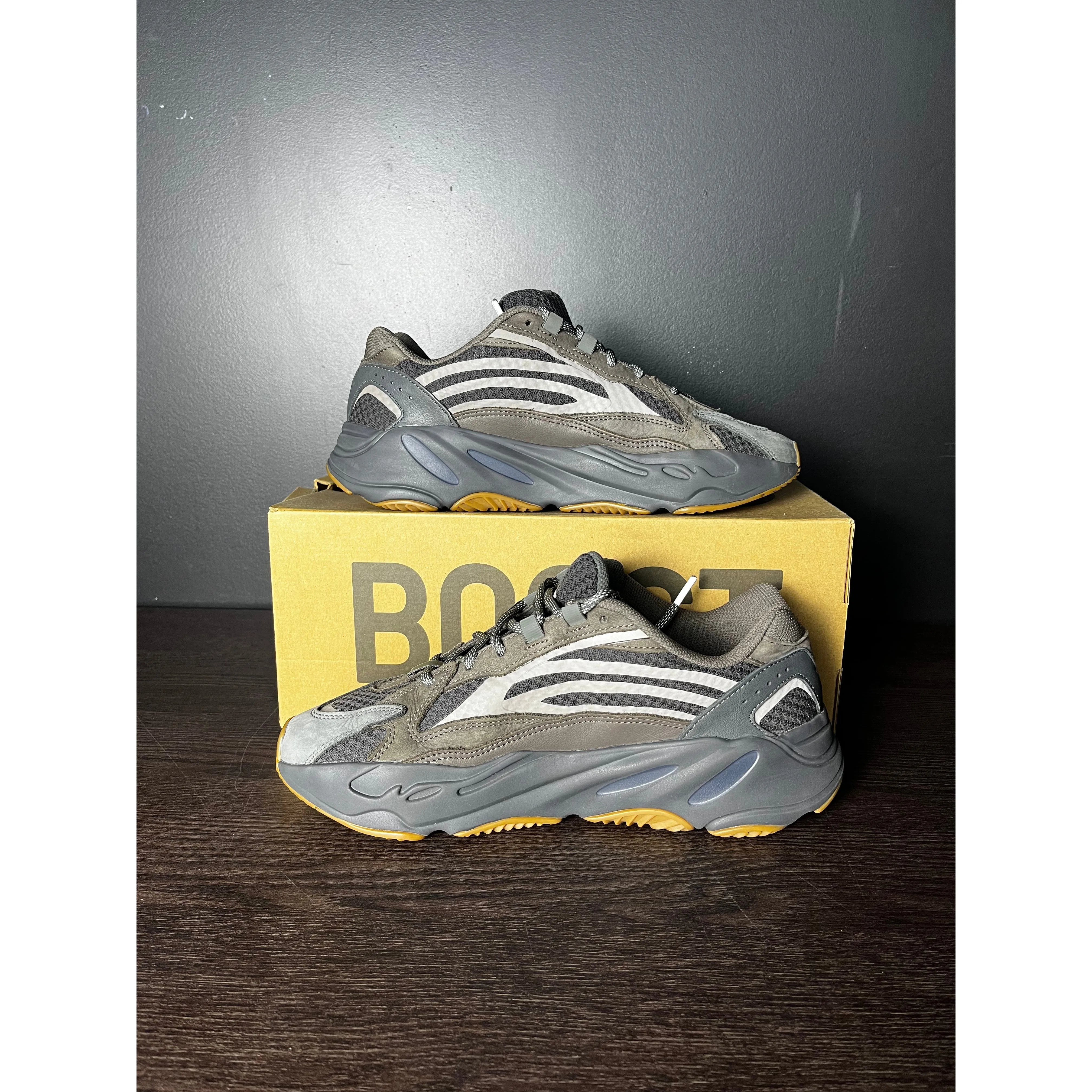 adidas Yeezy Boost 700 V2 "Geode" **PRE-OWNED**