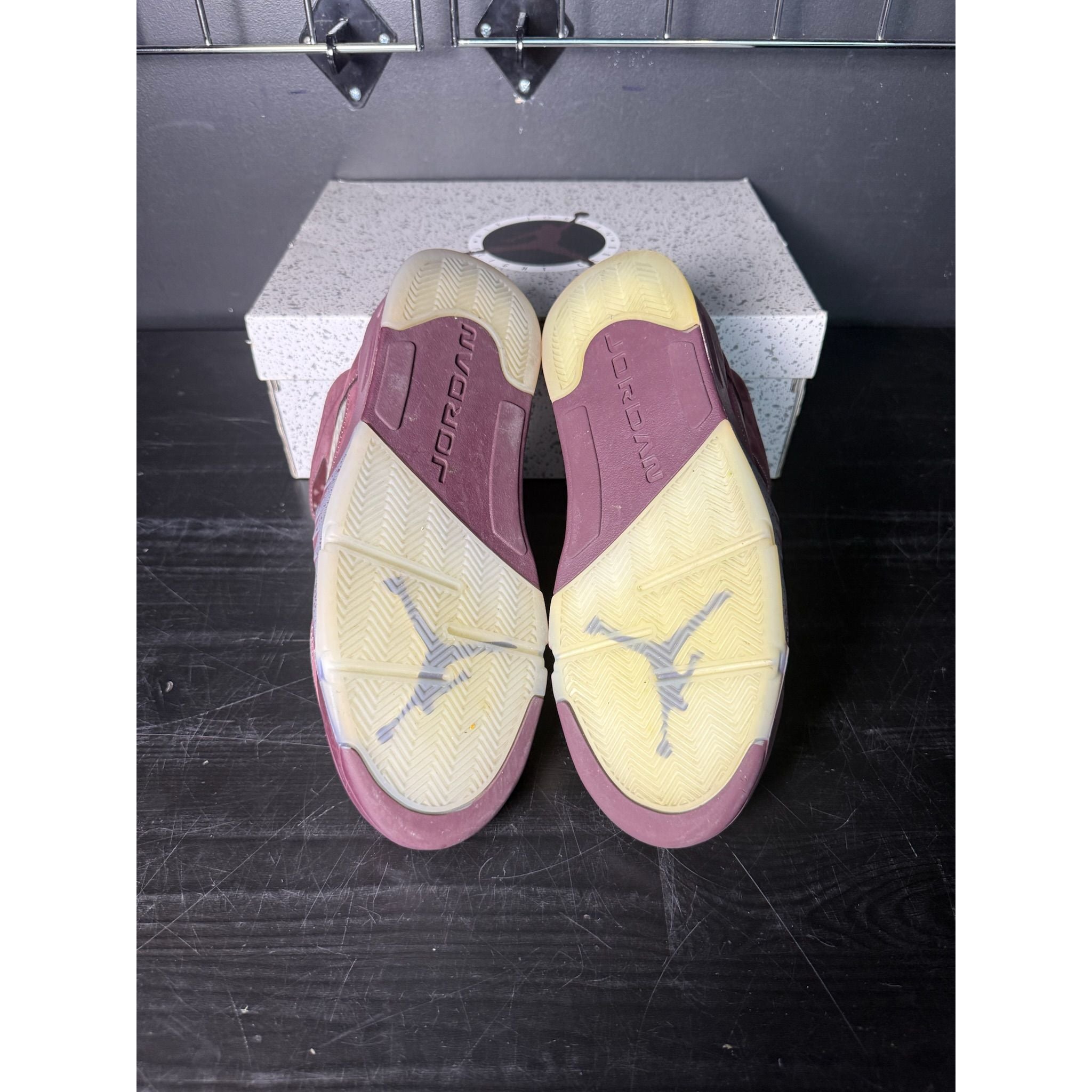 Air Jordan 5 Retro "Burgundy" (2023) **PRE-OWNED**
