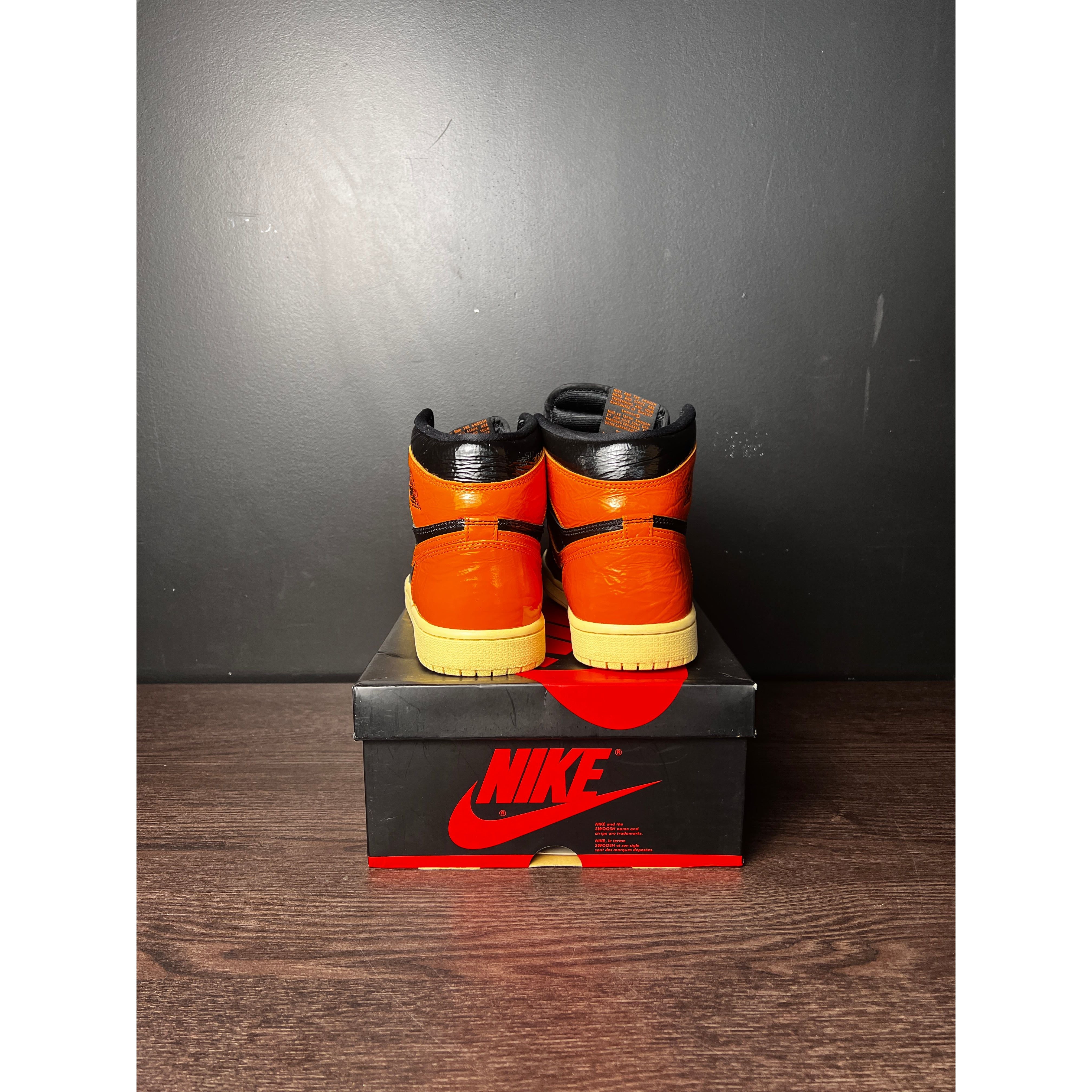 Air Jordan 1 Retro High "Shattered Backboard 3.0" **PRE-OWNED**