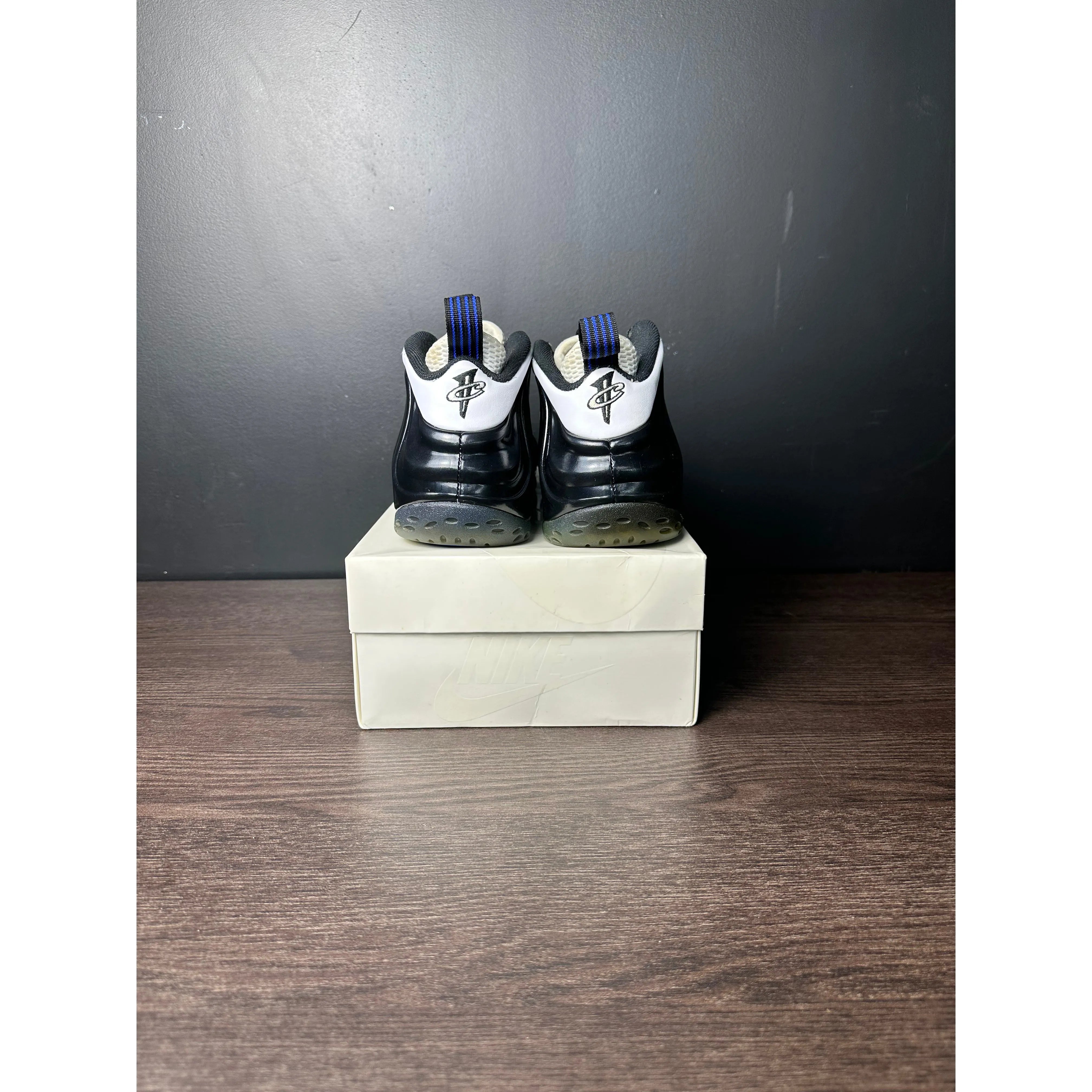 Nike Air Foamposite One "Concord" **PRE-OWNED**