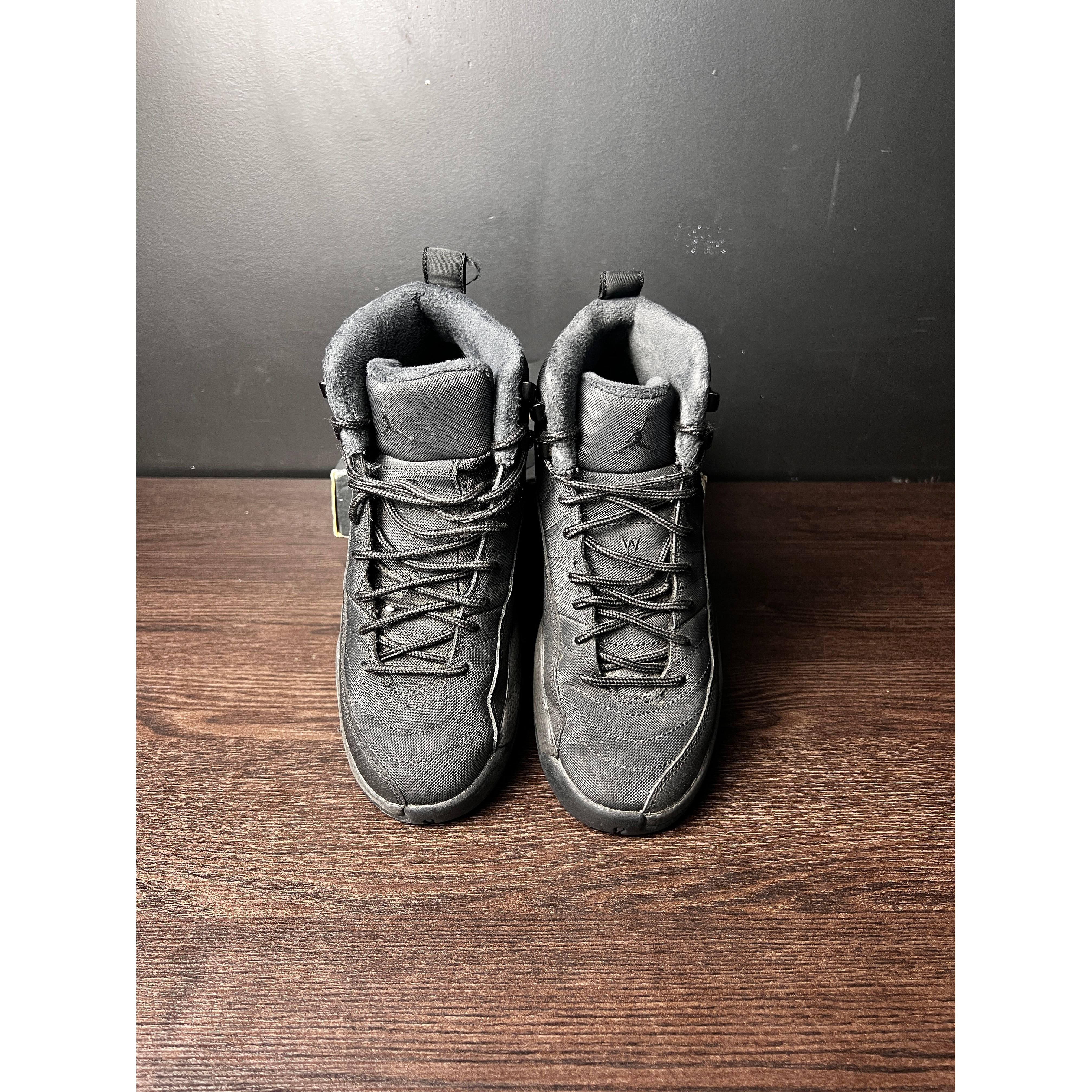 Air Jordan 12 Retro "Winter Black" (GS) **PRE-OWNED**