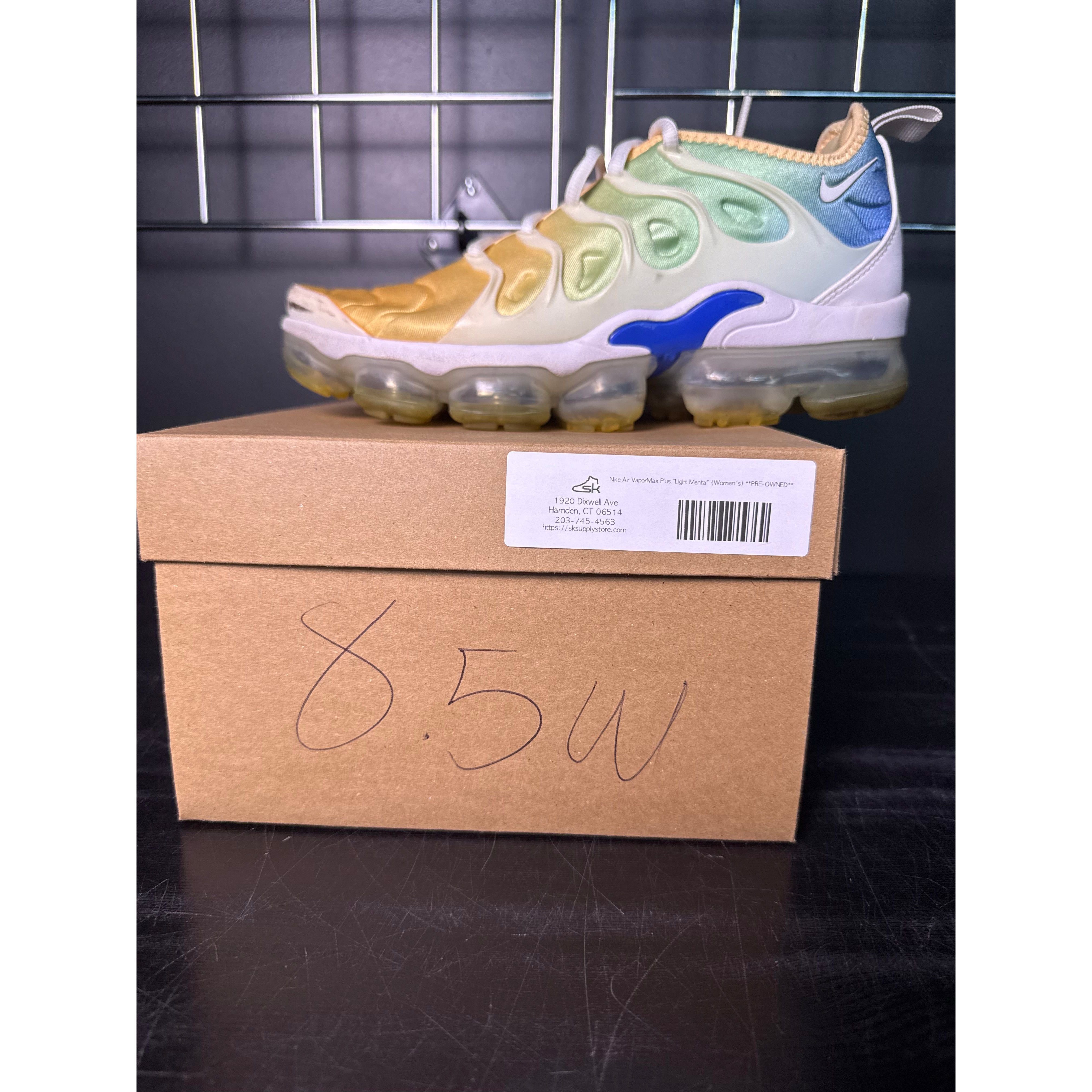 Nike Air VaporMax Plus "Light Menta" (WMNS) **PRE-OWNED**