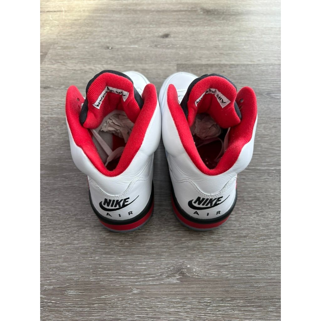 Air Jordan 5 Retro "Fire Red Black Tongue" (2025) **PRE-OWNED**
