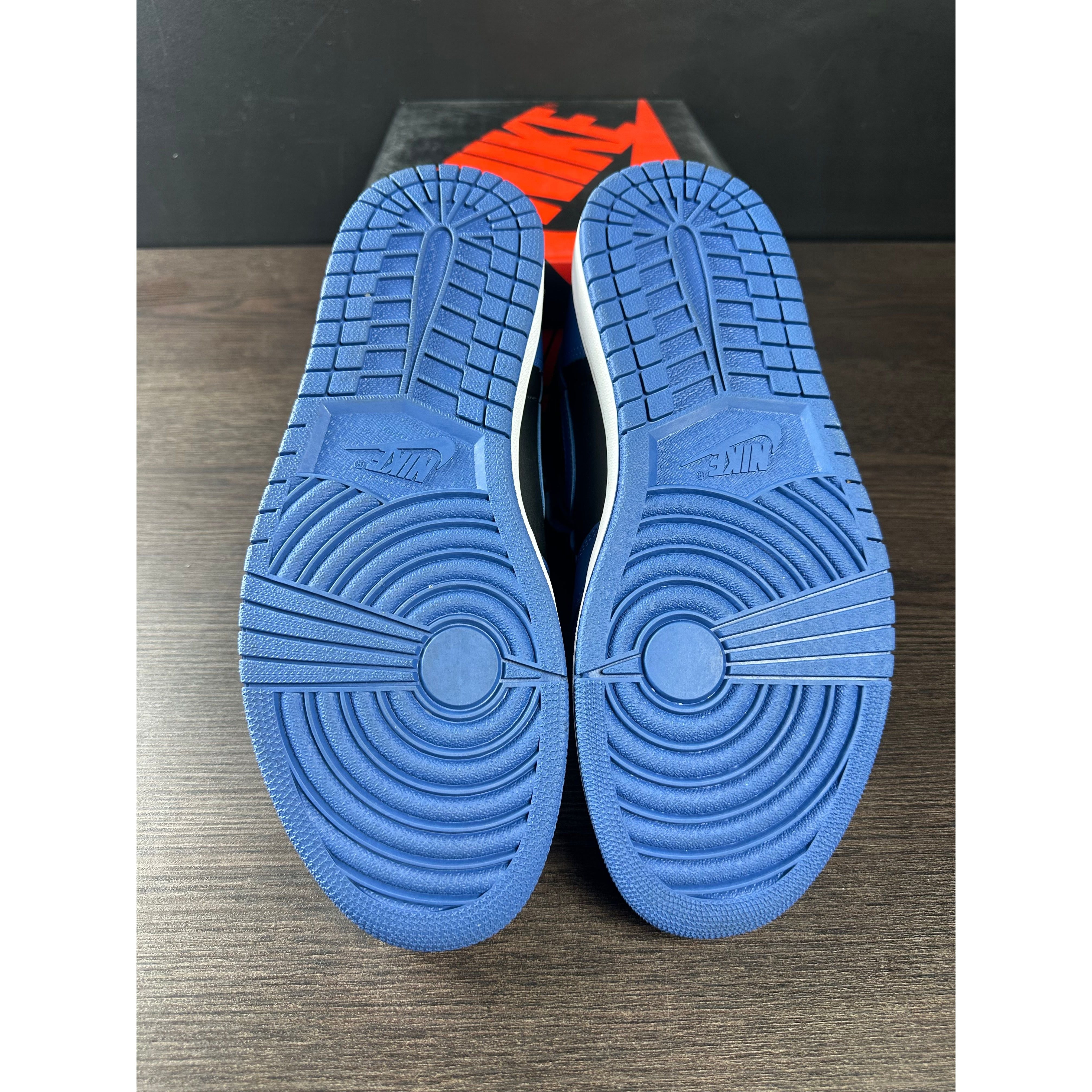 Air Jordan 1 Retro High OG "Dark Marina Blue" **PRE-OWNED**