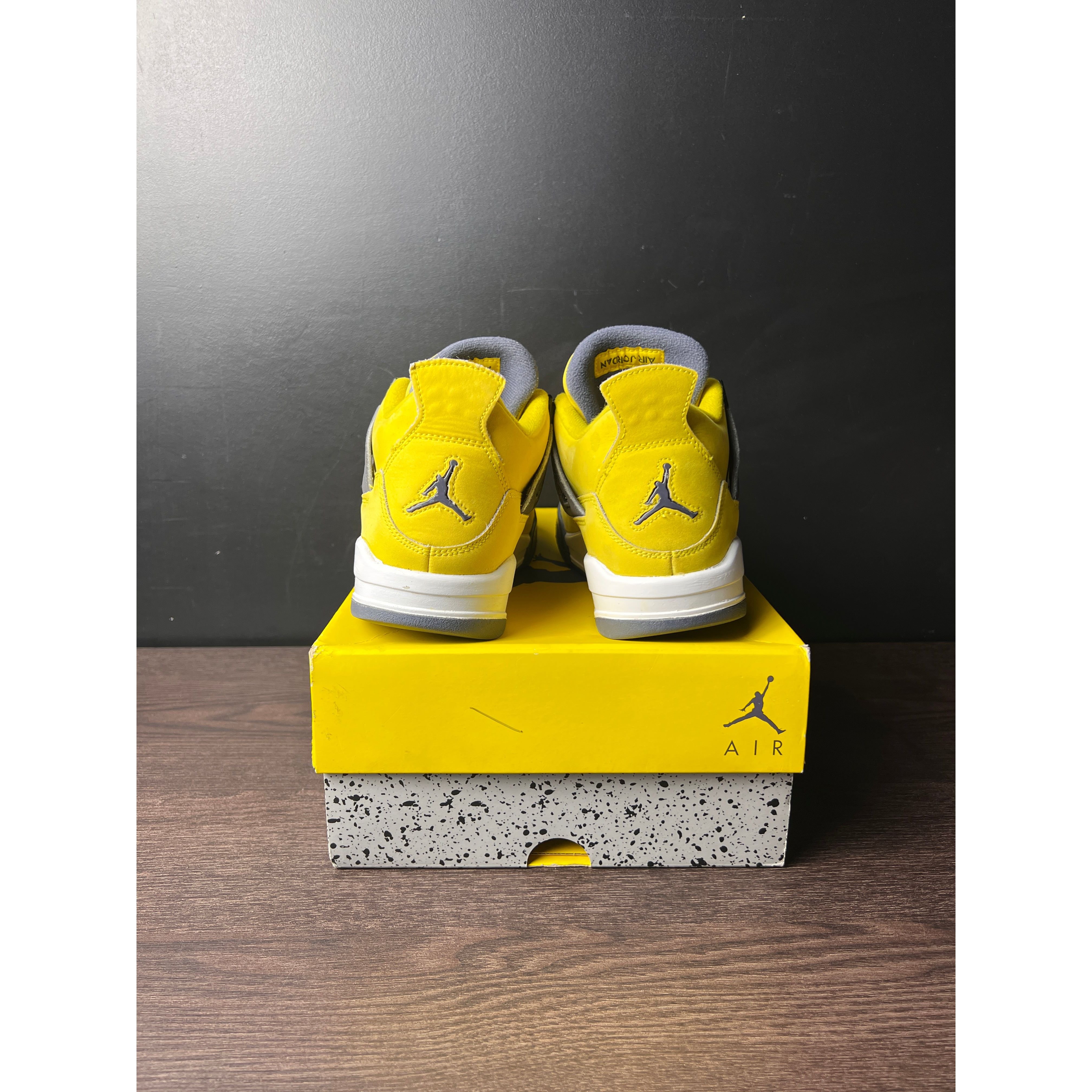 Air Jordan 4 Retro "Lightning" (2021) (GS) **PRE-OWNED**