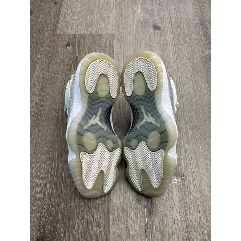 Air Jordan 11 Retro "White Metallic Silver" (WMNS) **PRE-OWNED**