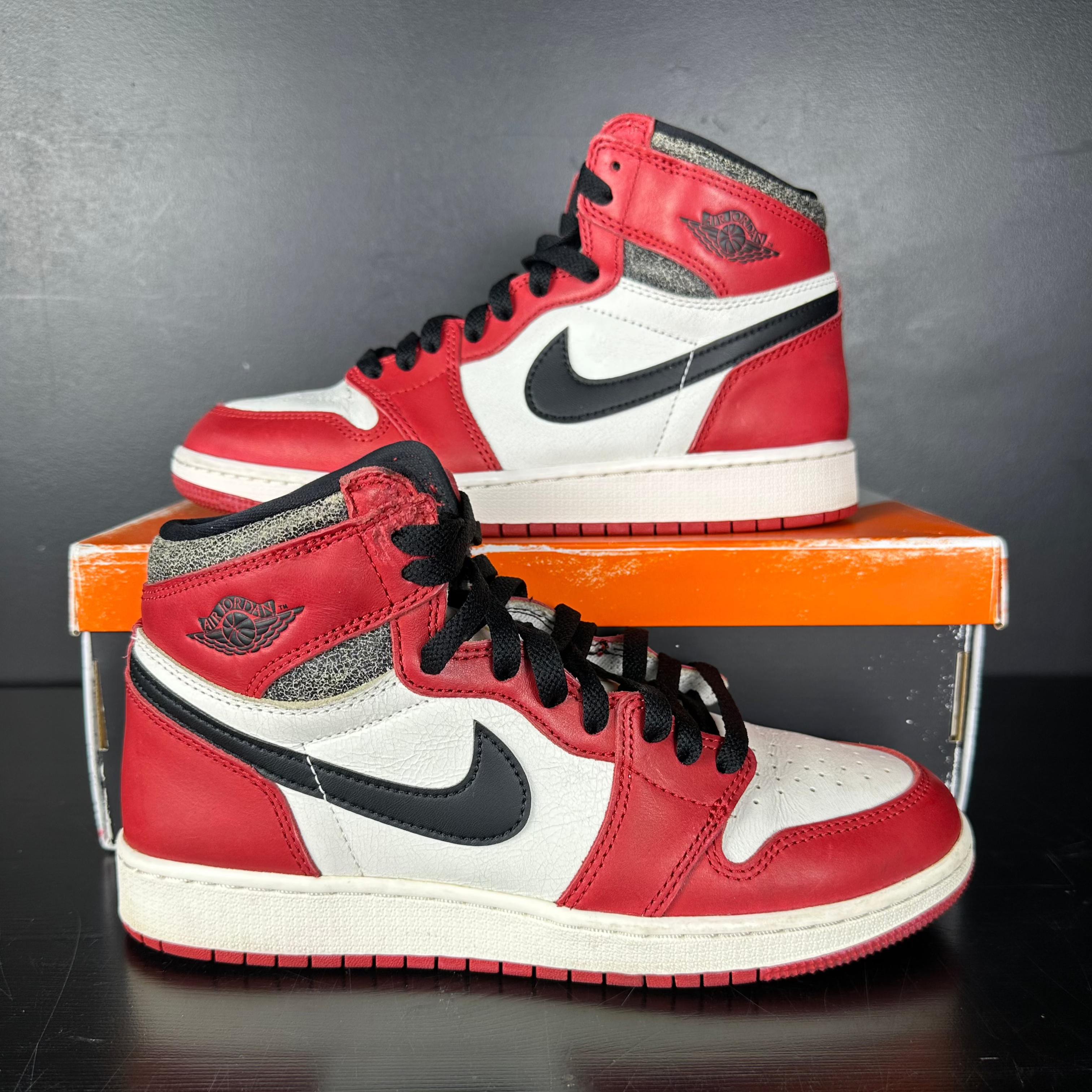 Air Jordan 1 Retro High OG "Chicago Lost and Found" (GS) **PRE-OWNED**