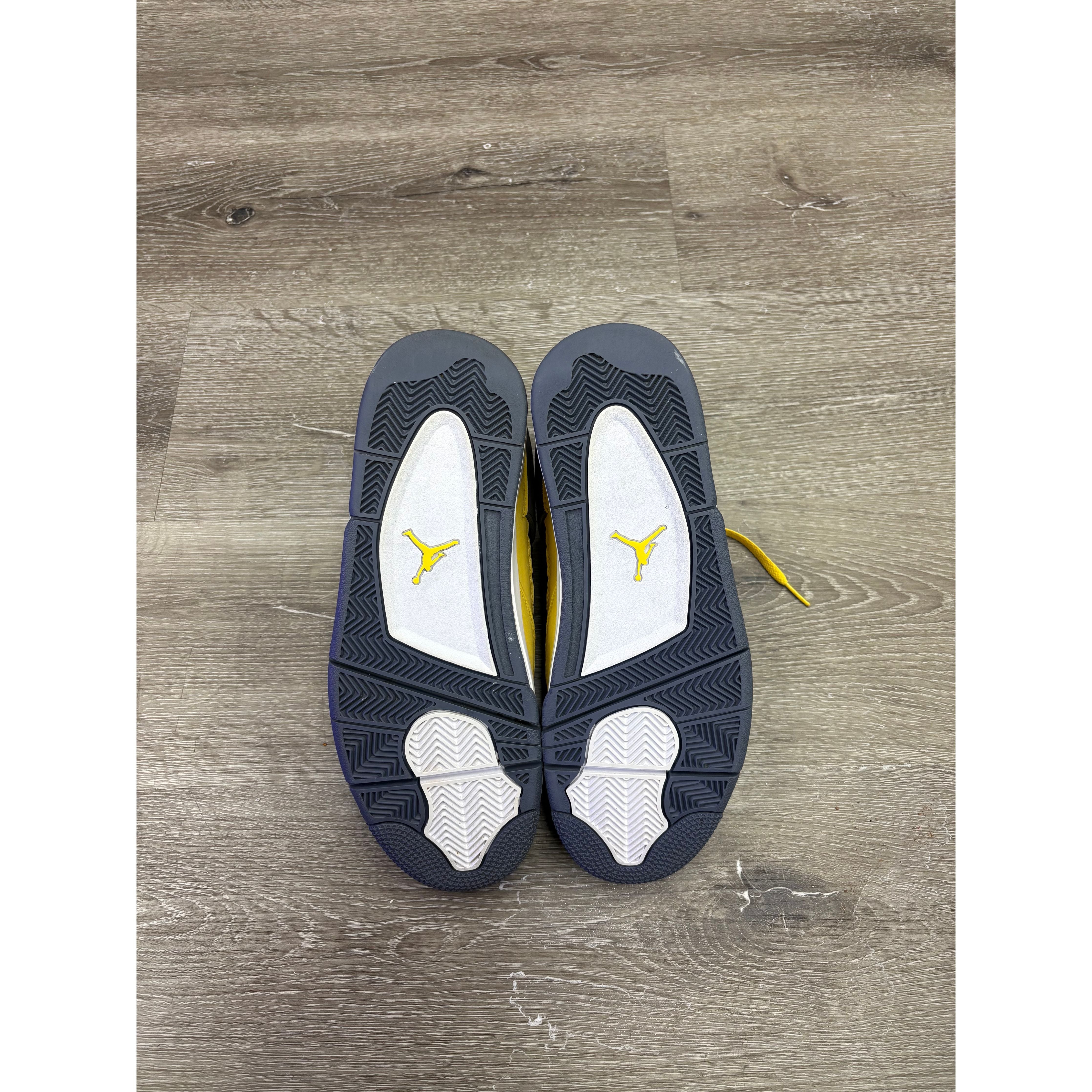 Air Jordan 4 Retro "Lightning" (2021) **PRE-OWNED**