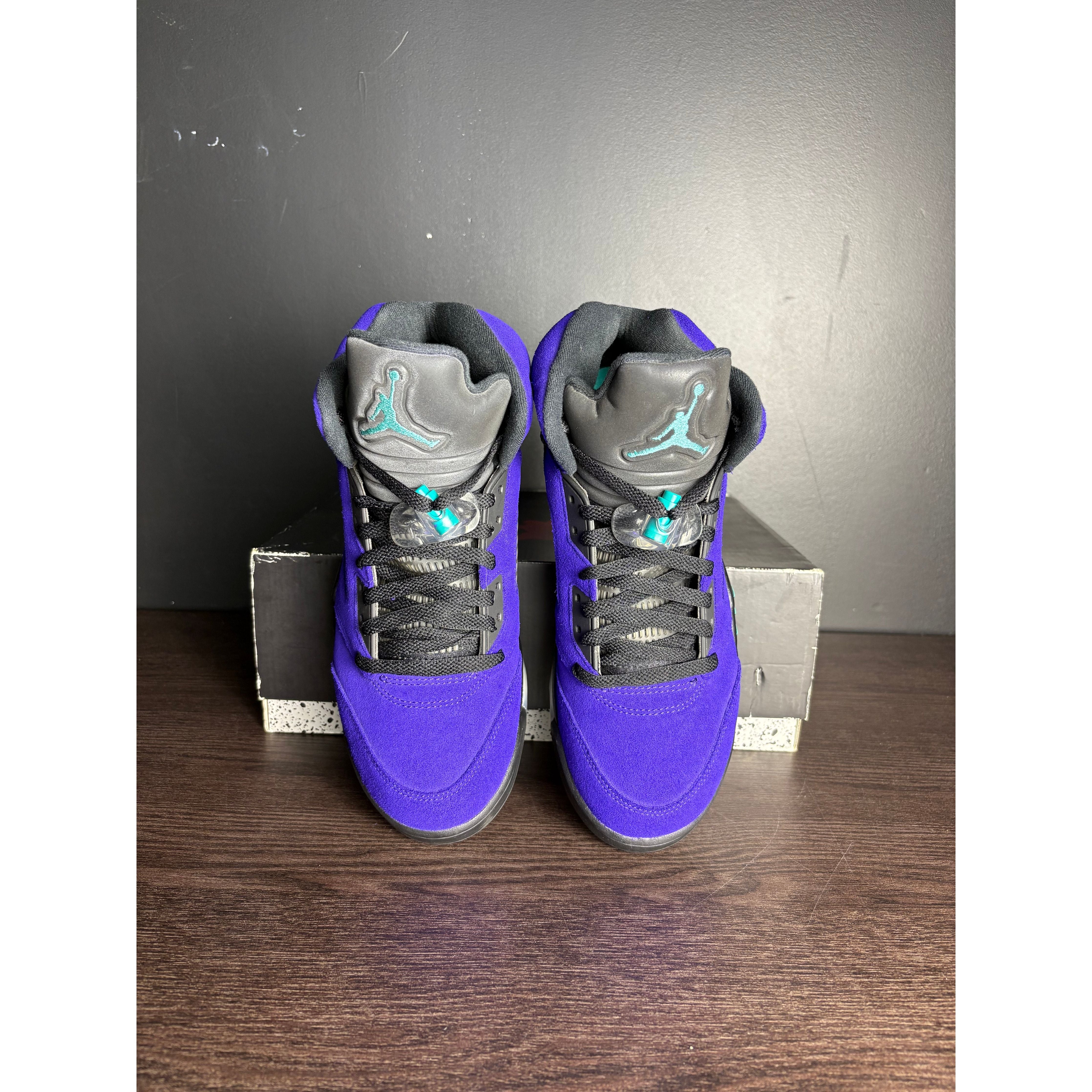 Air Jordan 5 Retro "Alternate Grape" **PRE-OWNED**